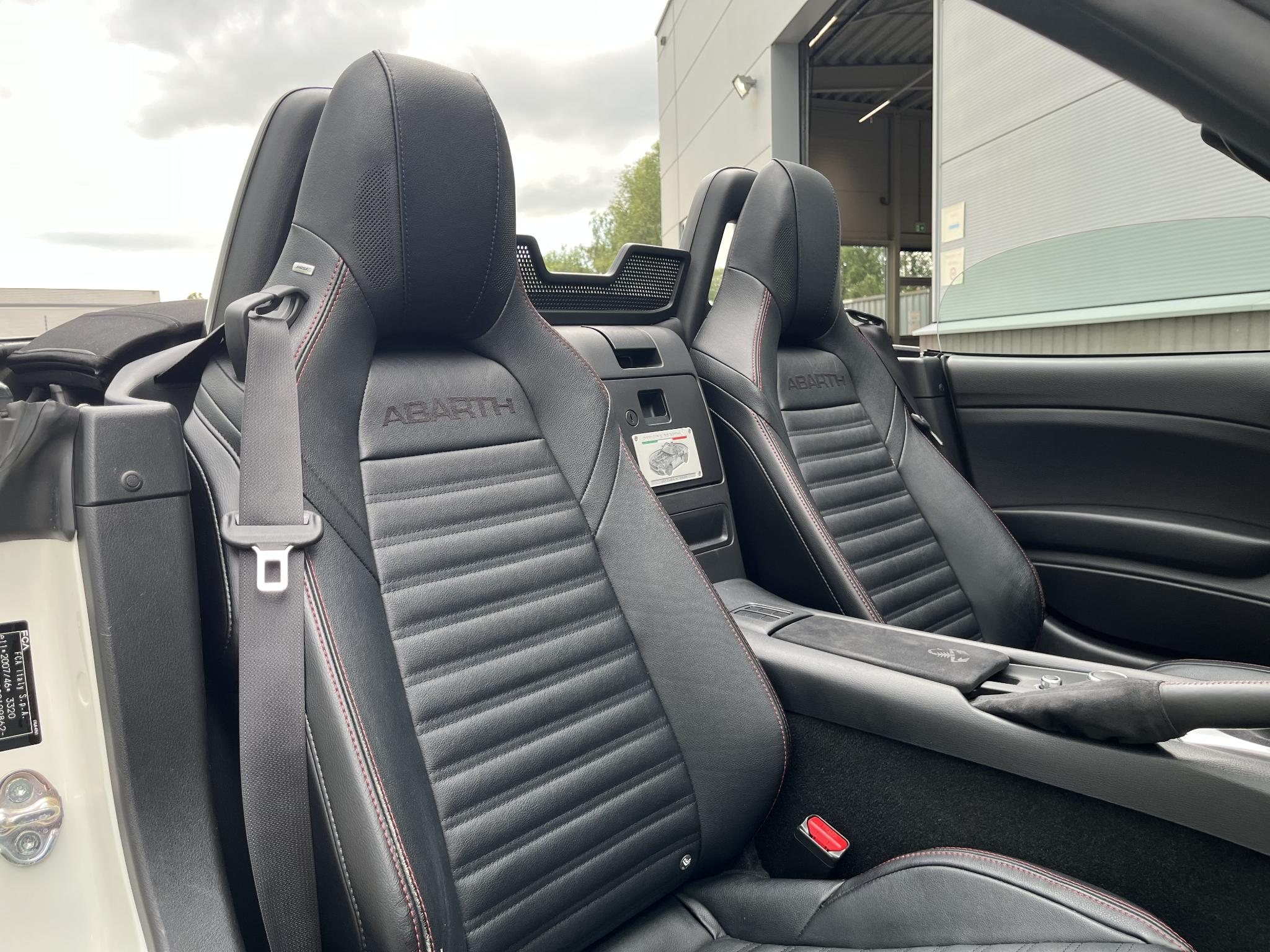 Foto van Fiat Abarth 124 Spider