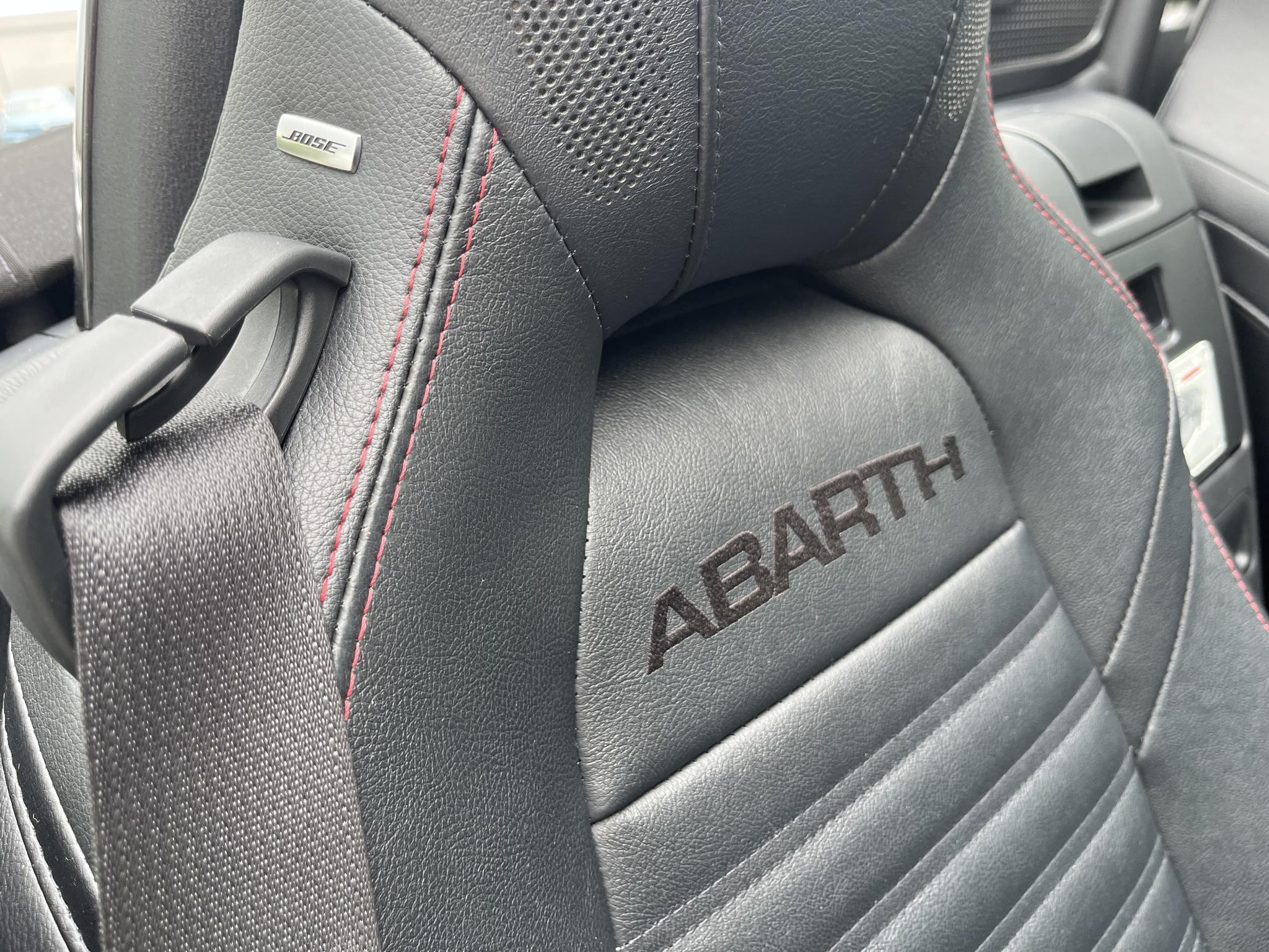 Foto van Fiat Abarth 124 Spider