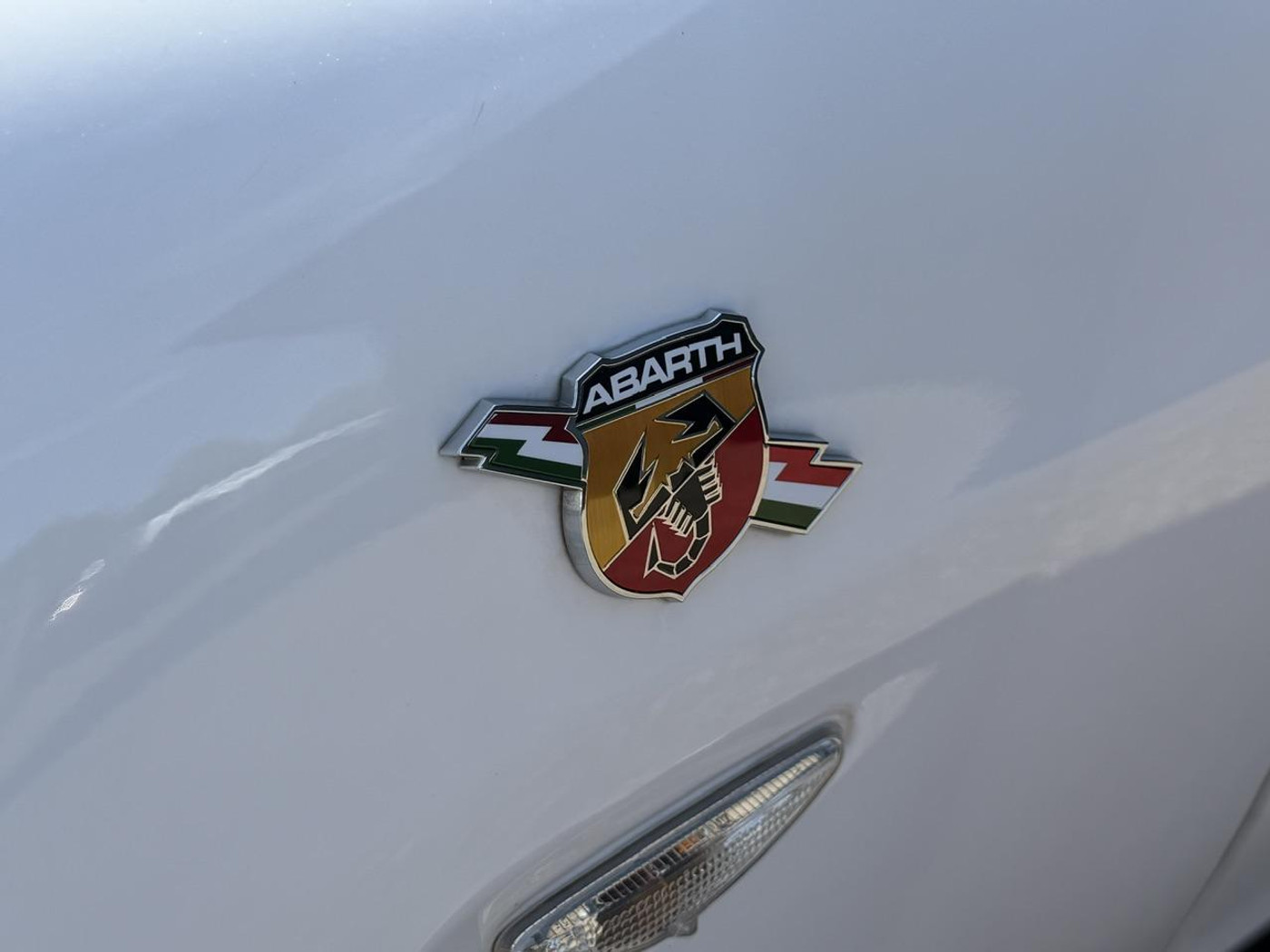 Foto van Fiat Abarth 124 Spider