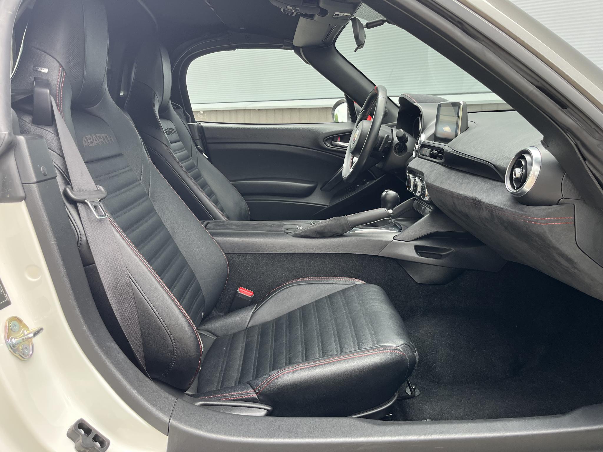 Foto van Fiat Abarth 124 Spider