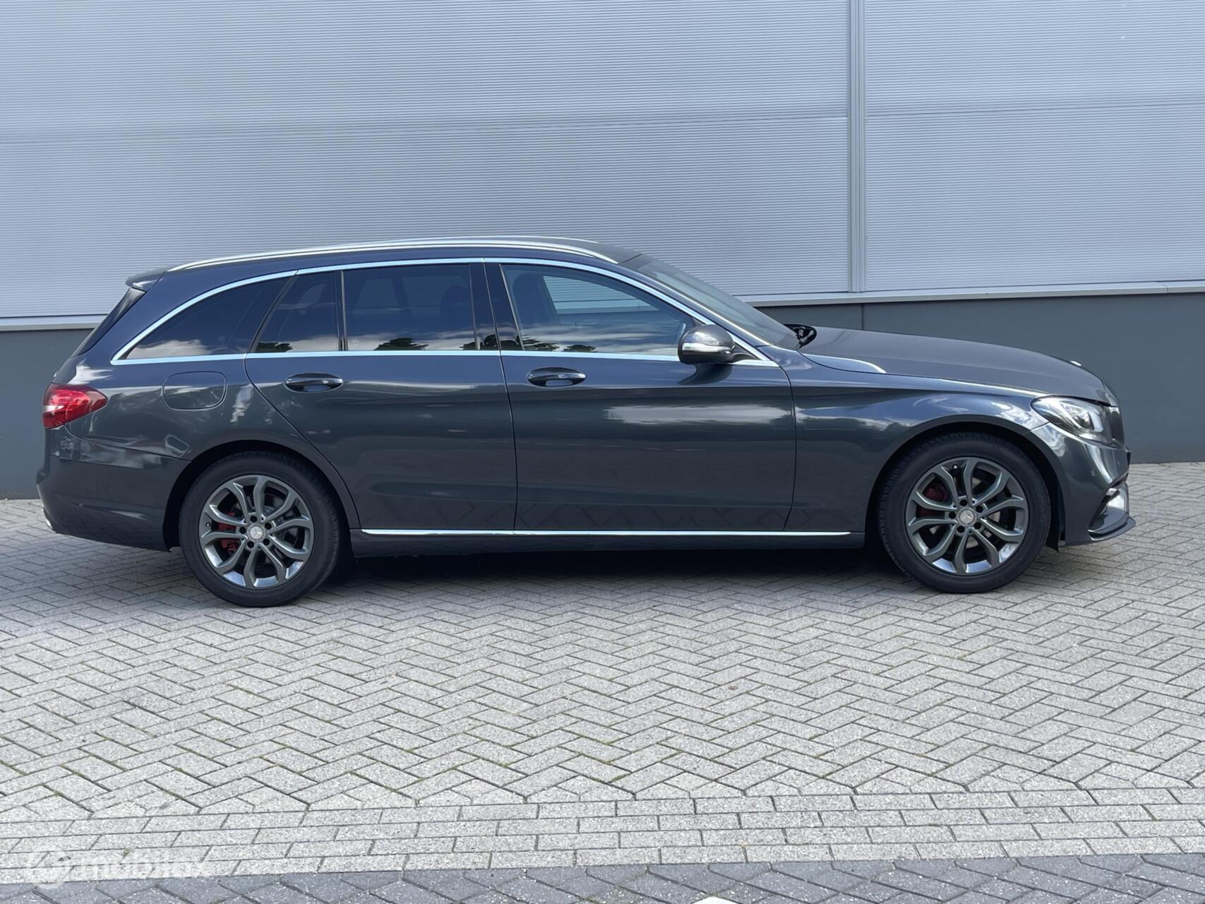 Foto van Mercedes-Benz C 200 Bluetec