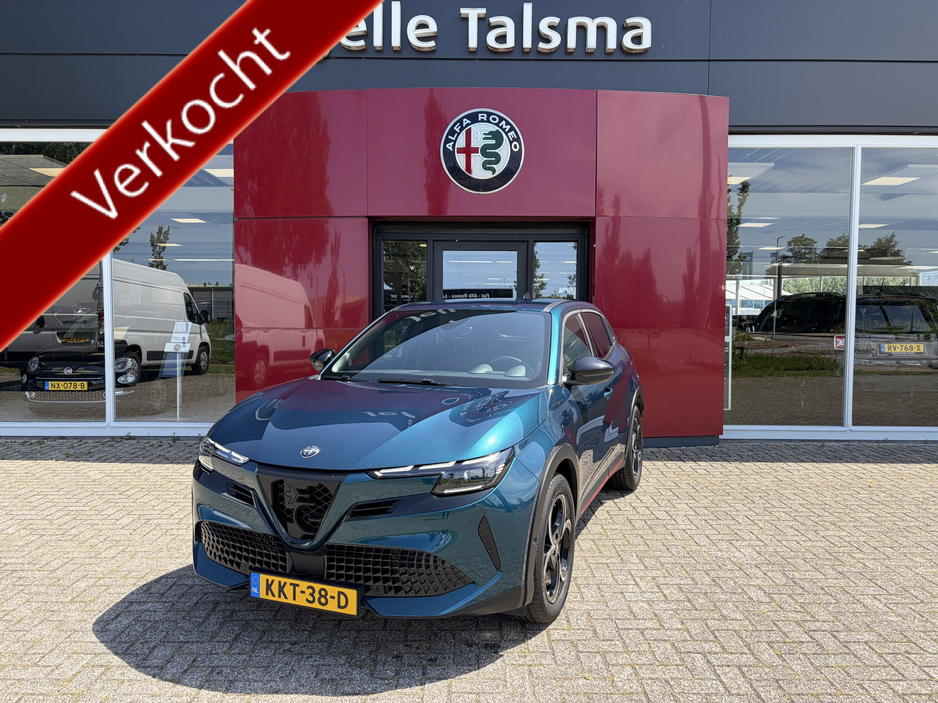 Alfa Romeo Alfa Romeo Junior 1.2 Turbo Hybrid Ibrida Speciale | Pack Techno | Adas | Stoelverwarming | Electrische kofferklep | Camera achter | Apple Carplay/Android auto 2025 - voorkant