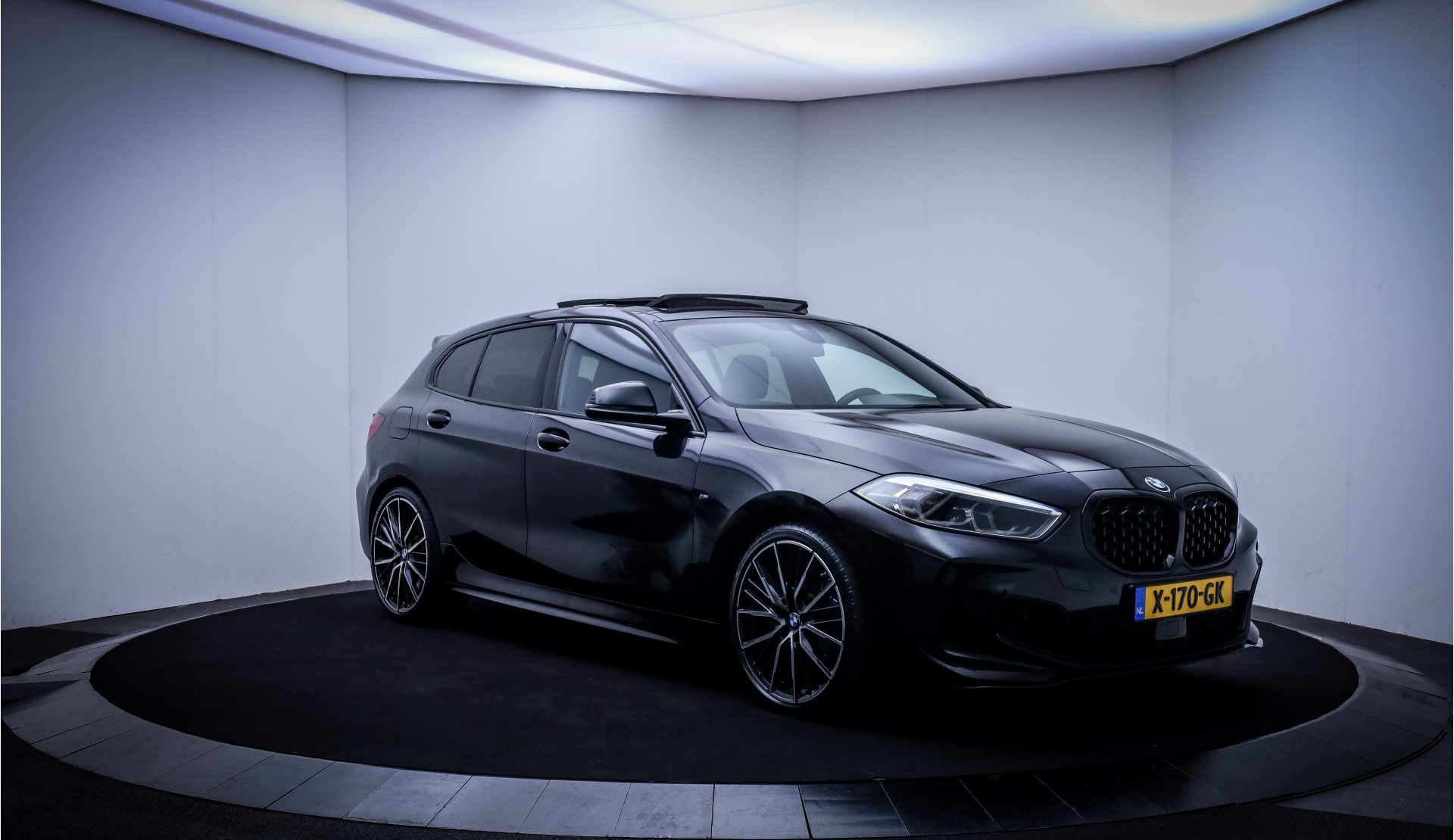 Foto van BMW M135i xDrive