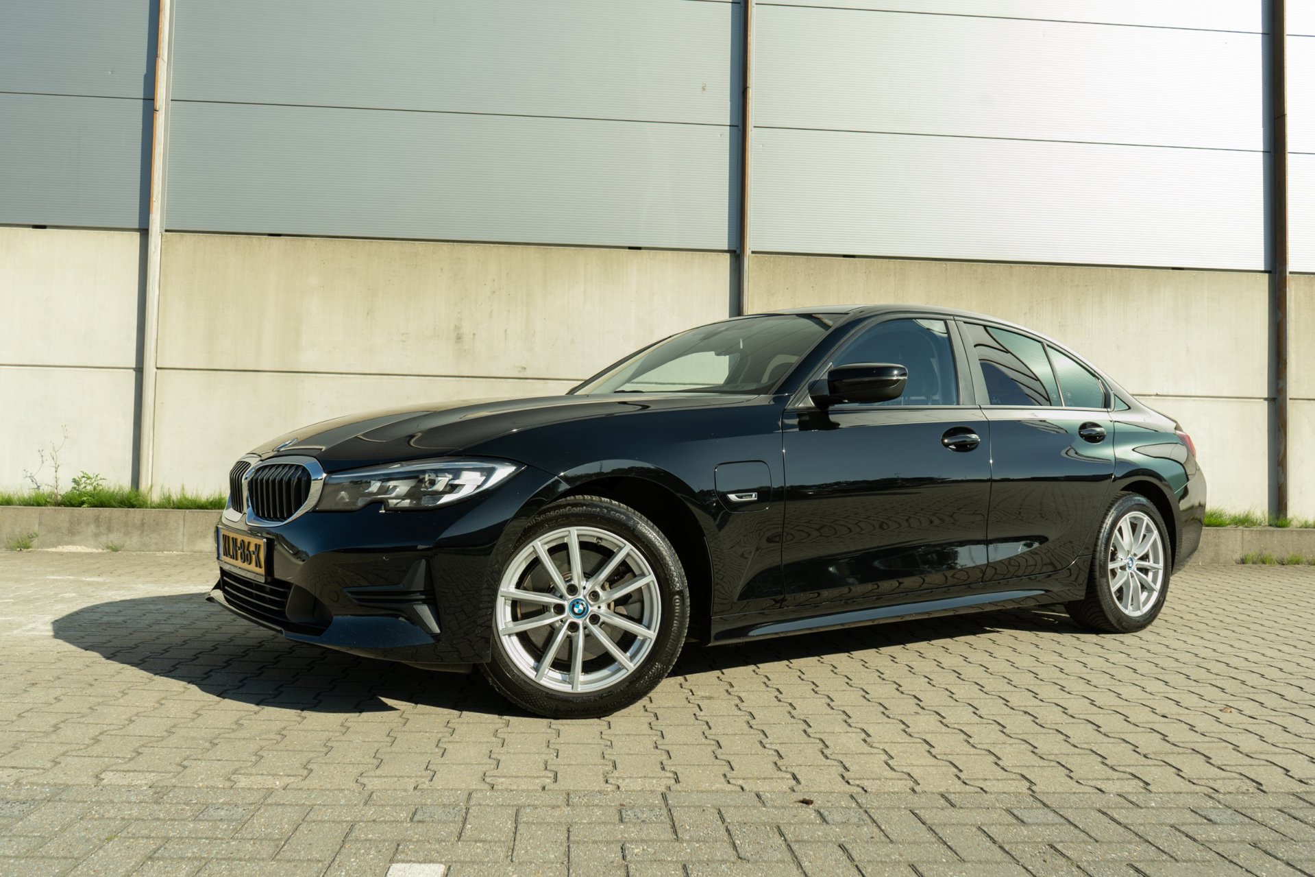 BMW 3-serie 320e 2021 - voorkant