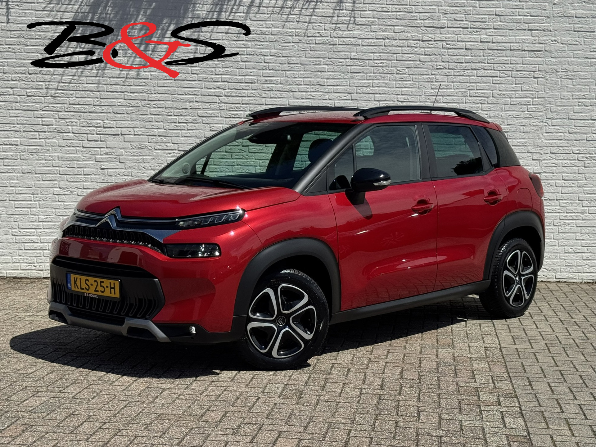 Citroen C3 Aircross 1.2 PureTech Feel Airco Navi Carplay Clima All-season banden 2022 - voorkant