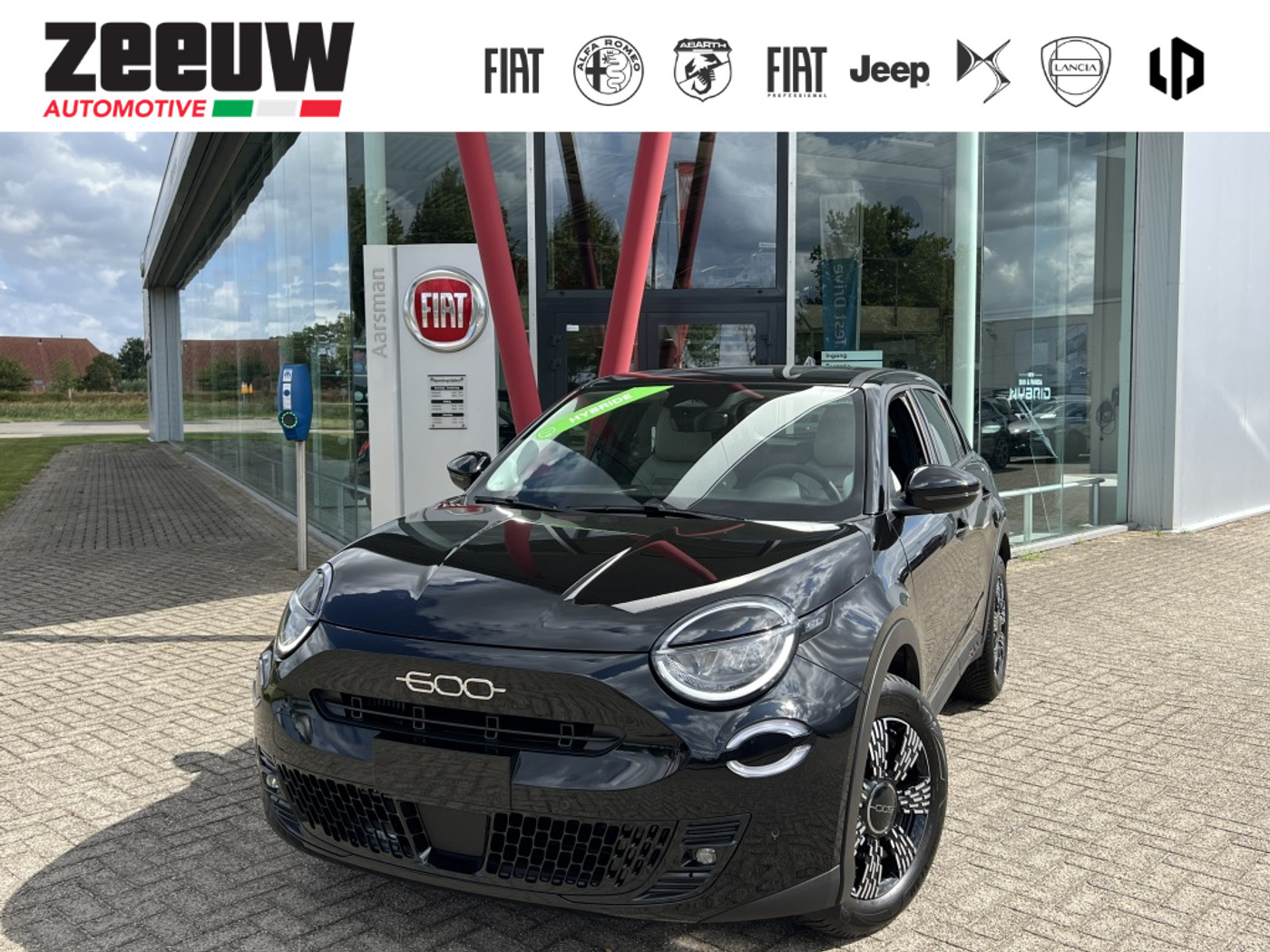 Fiat 600 1.2 Hybrid 110 PK Icon | Comfort | Winter | All Season 2026 - voorkant