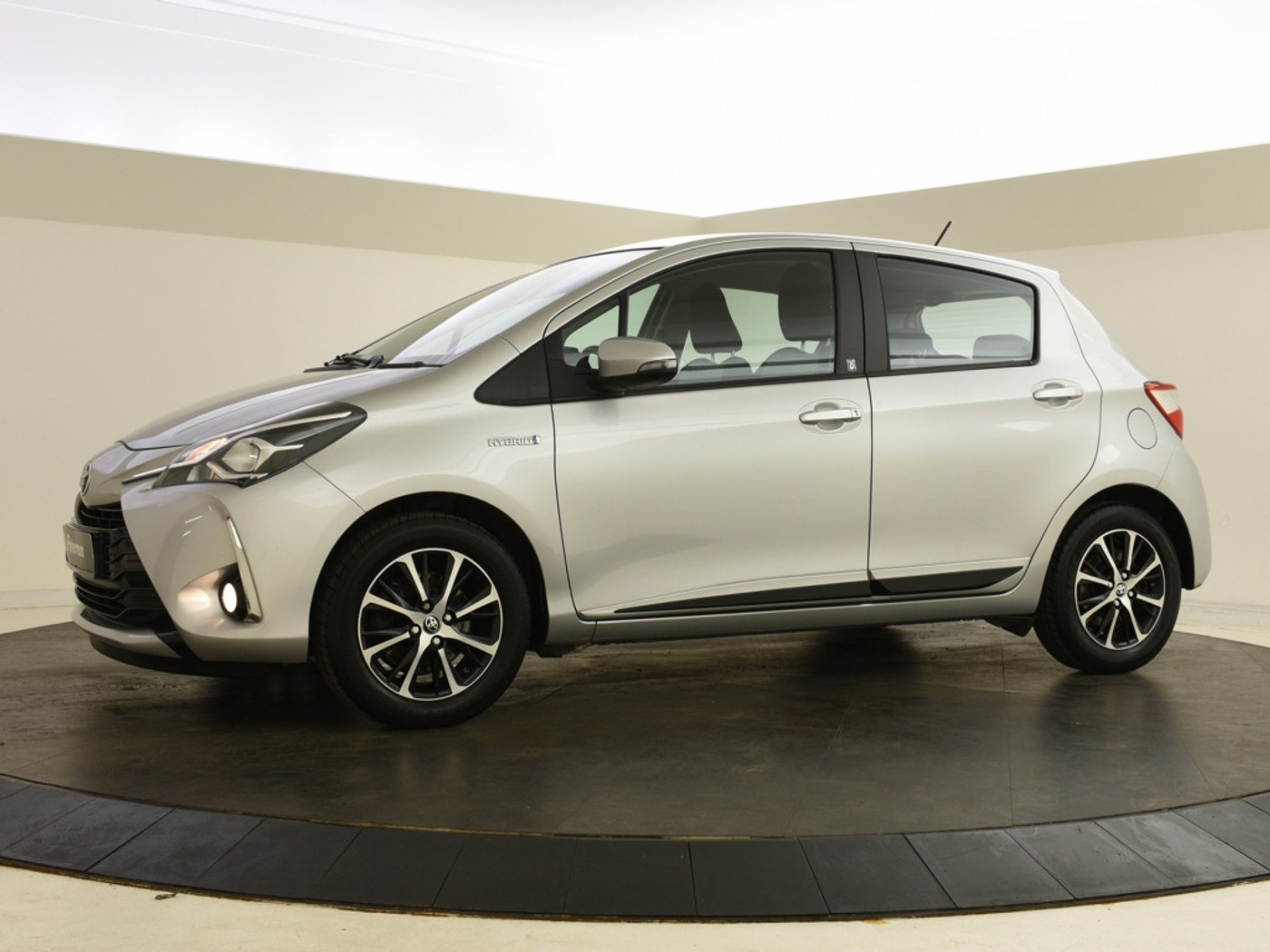 Foto van Toyota Toyota Yaris Hybrid