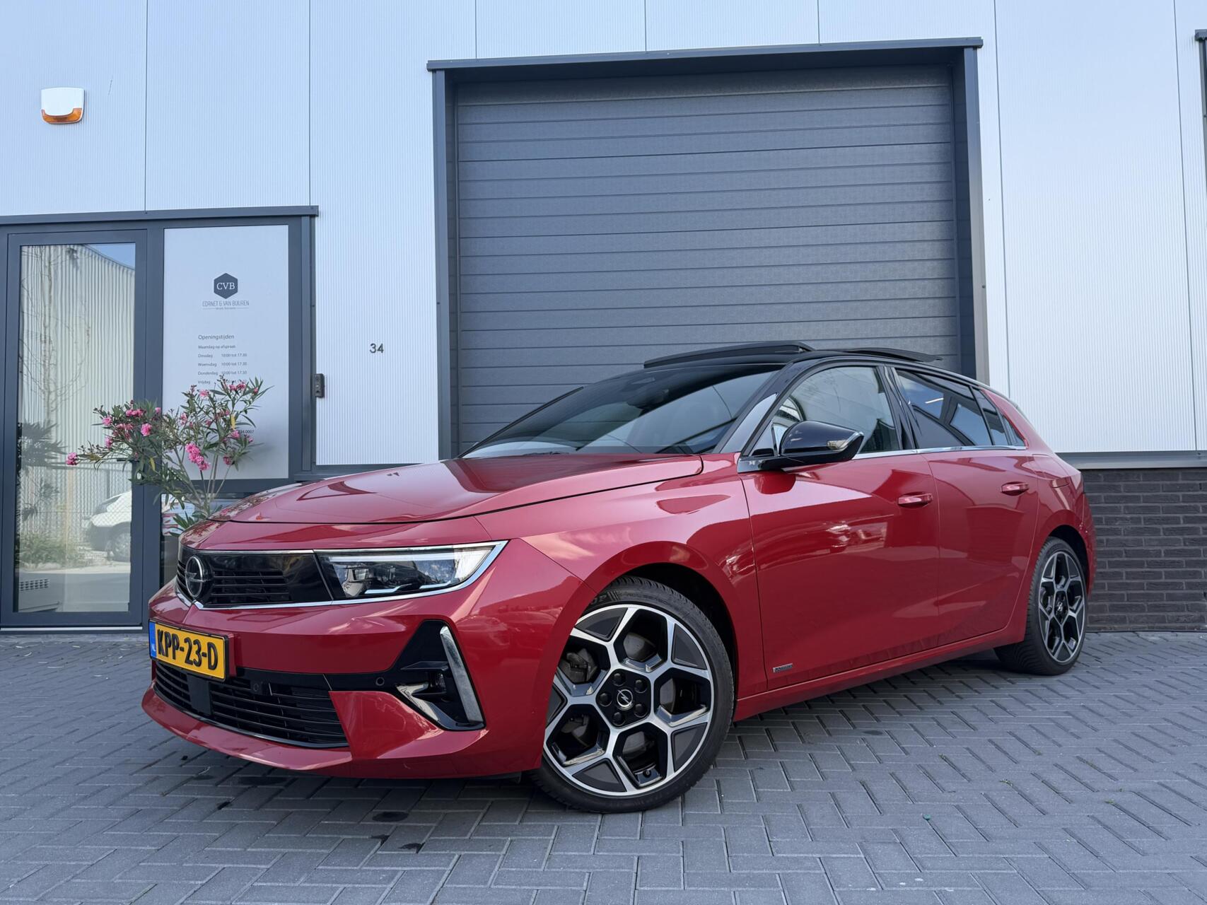 Opel Astra 1.6 Hybrid Level 4 - PANORAMADAK - Head-Up 2023 - voorkant