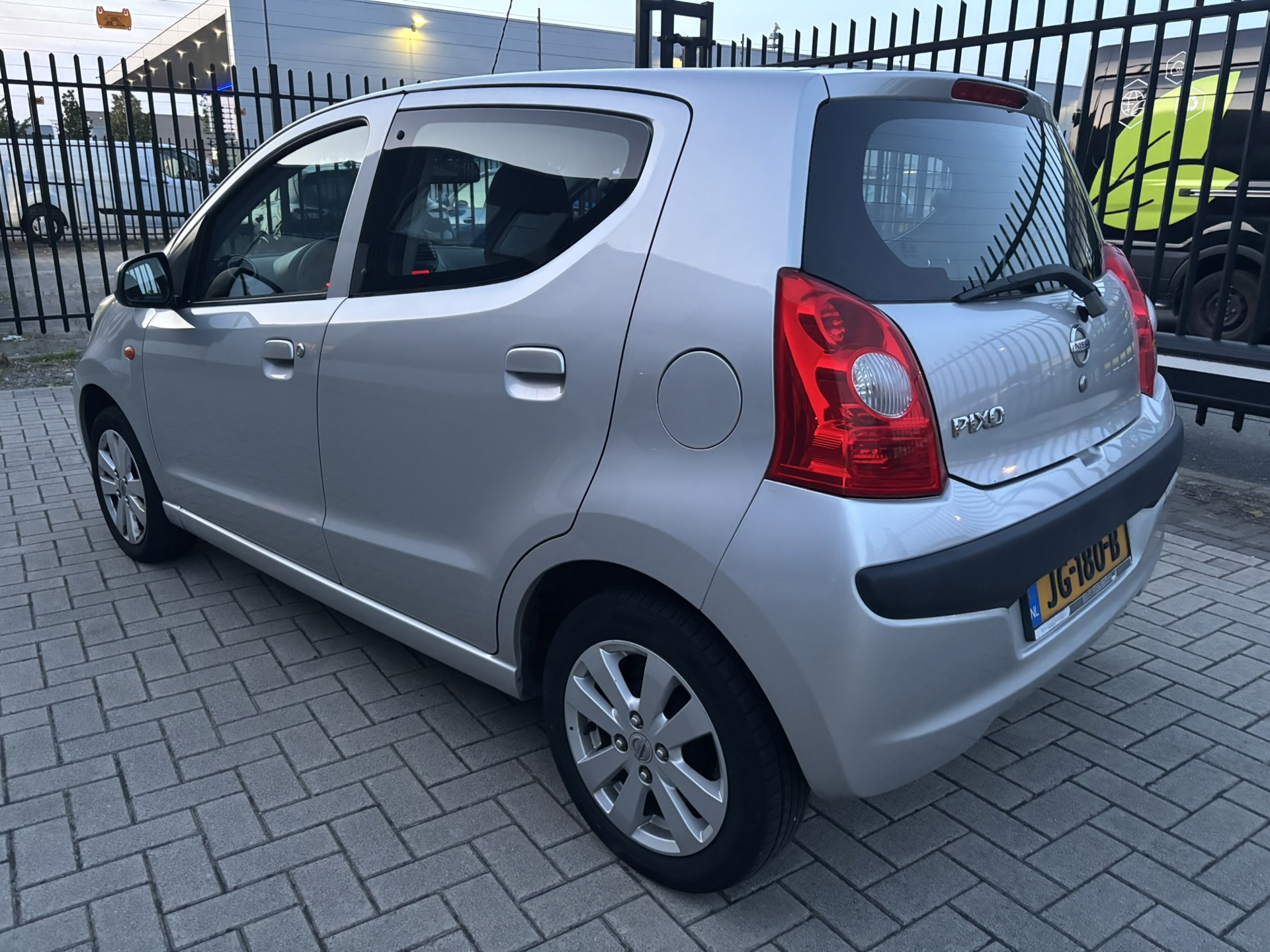 Foto van Nissan Pixo