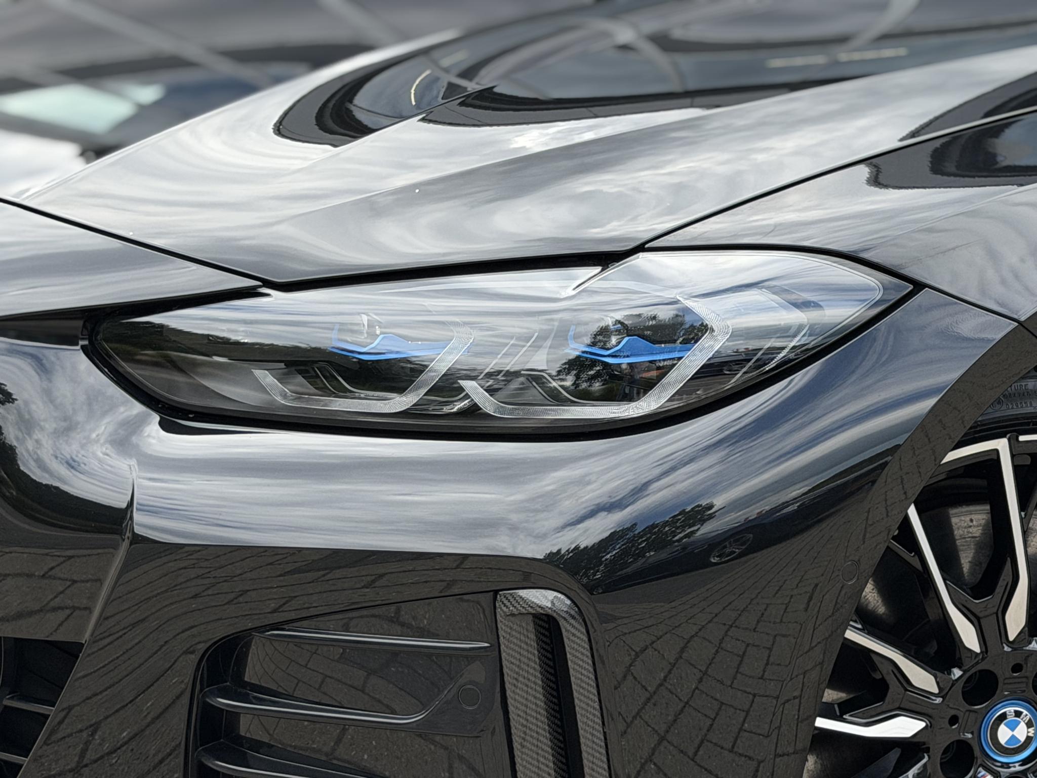 Foto van BMW I4 M50