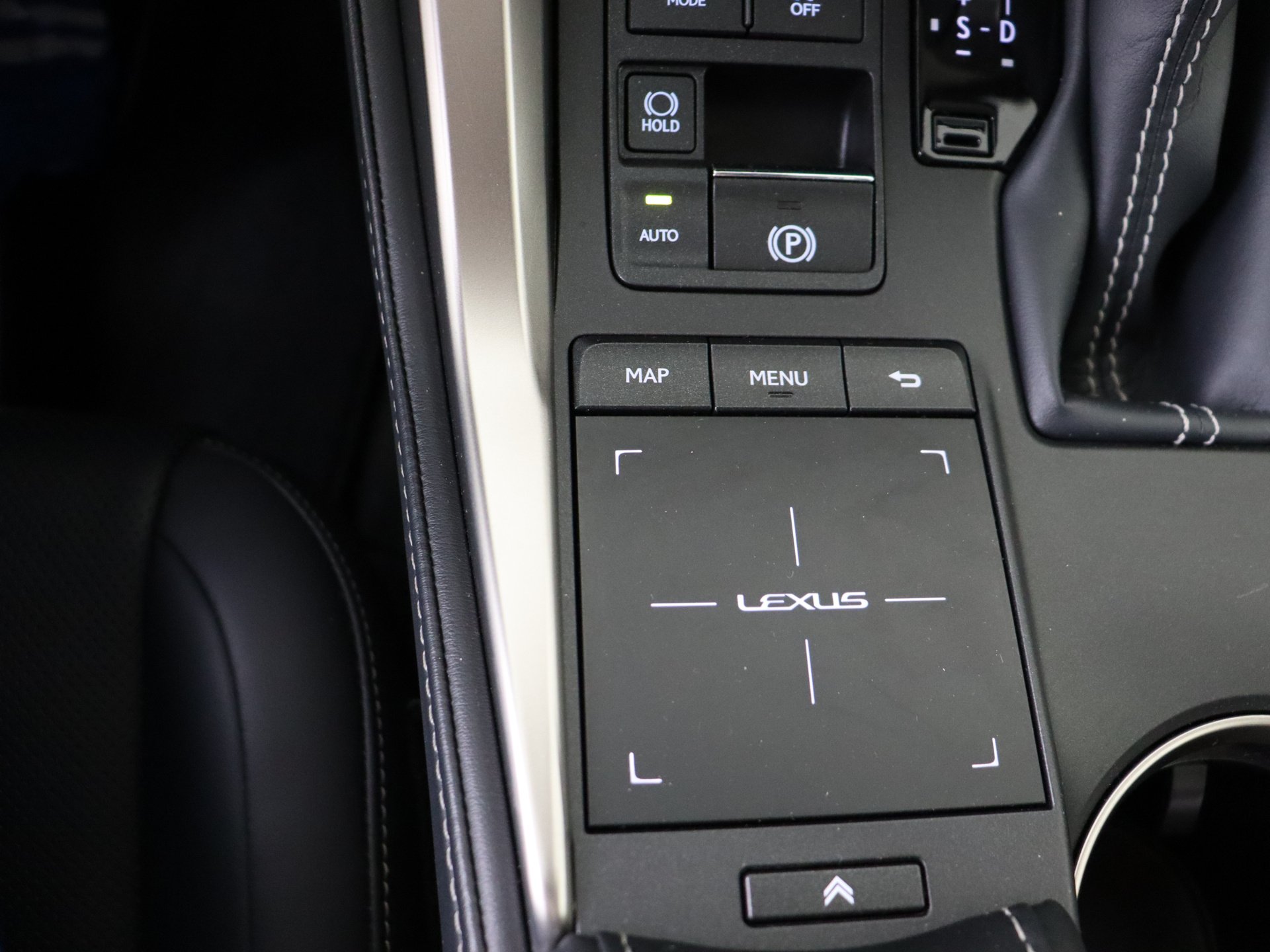Foto van Lexus Lexus Nx300h