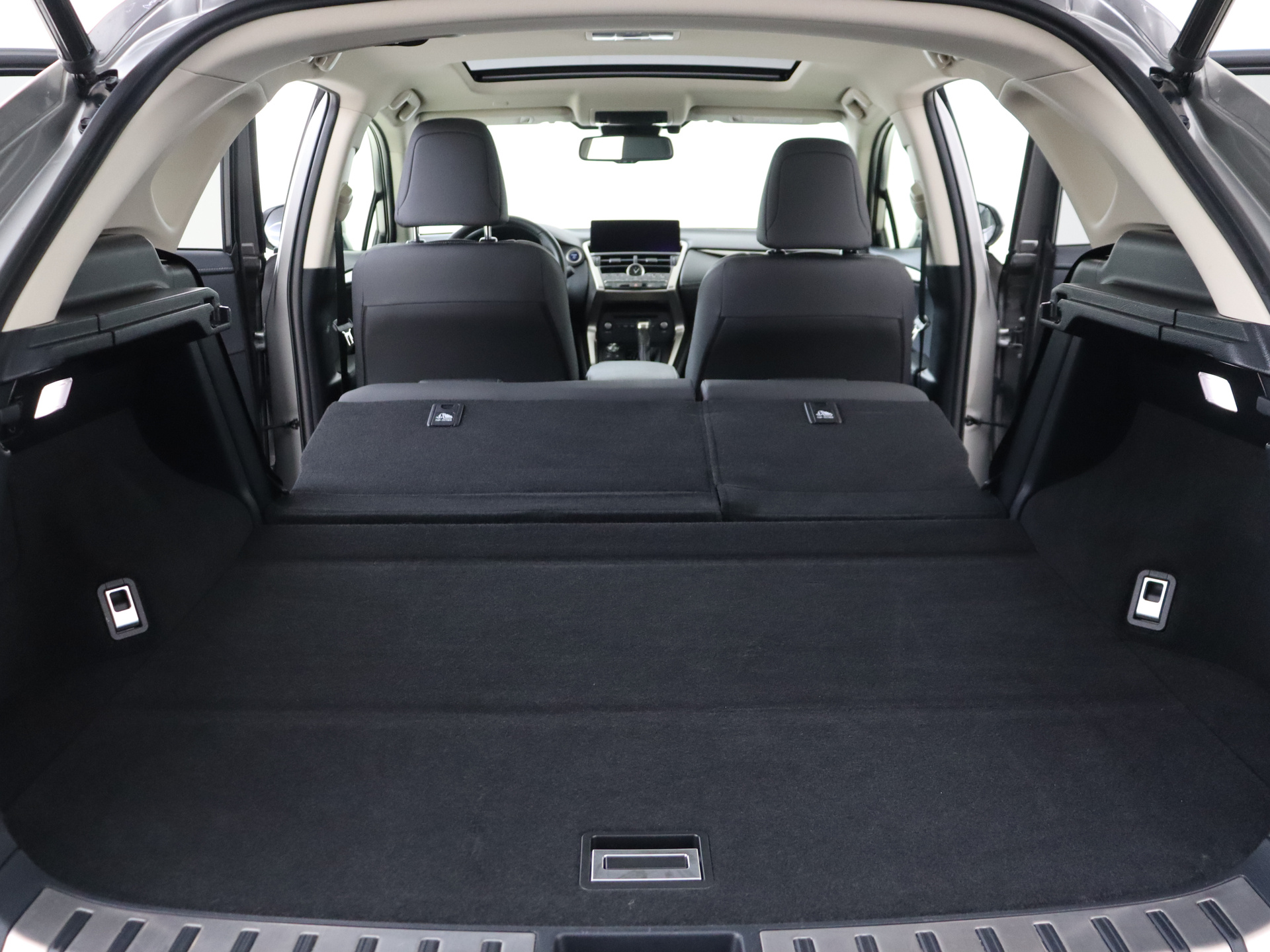 Foto van Lexus Lexus Nx300h