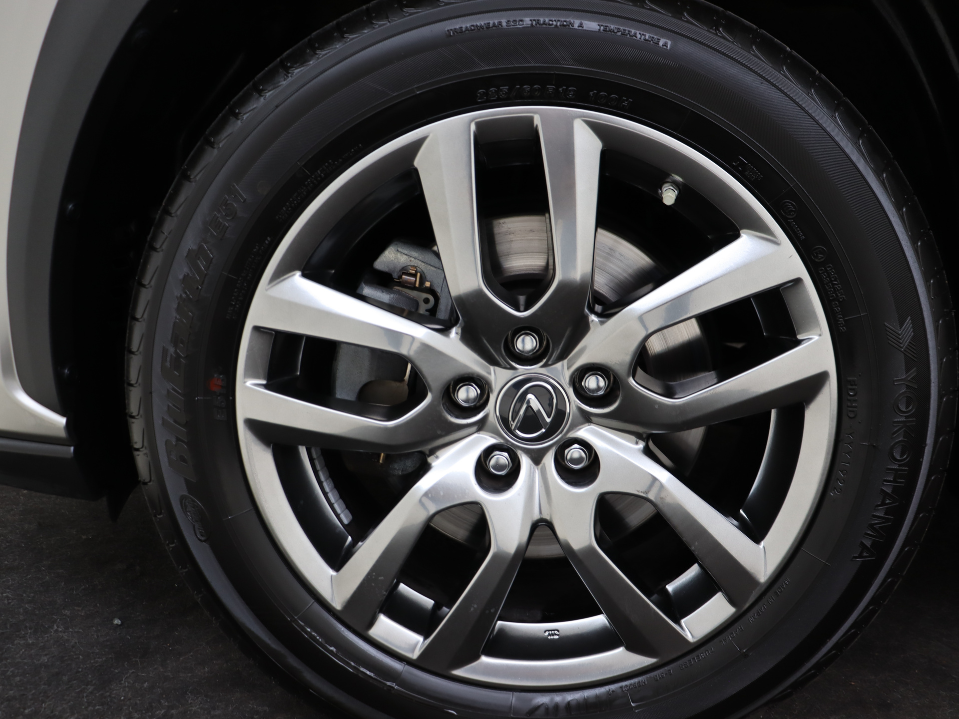 Foto van Lexus Lexus Nx300h