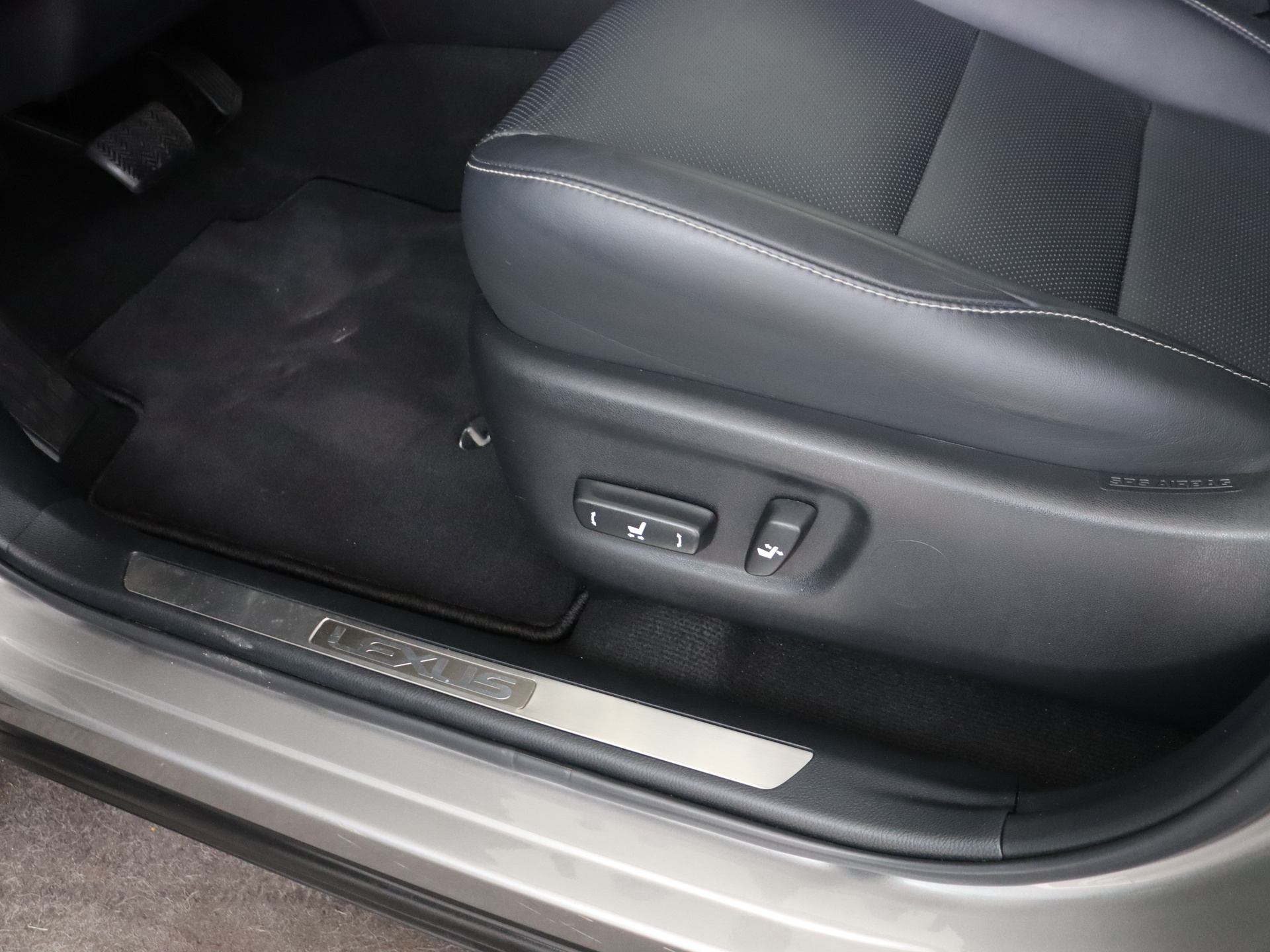Foto van Lexus Lexus Nx300h