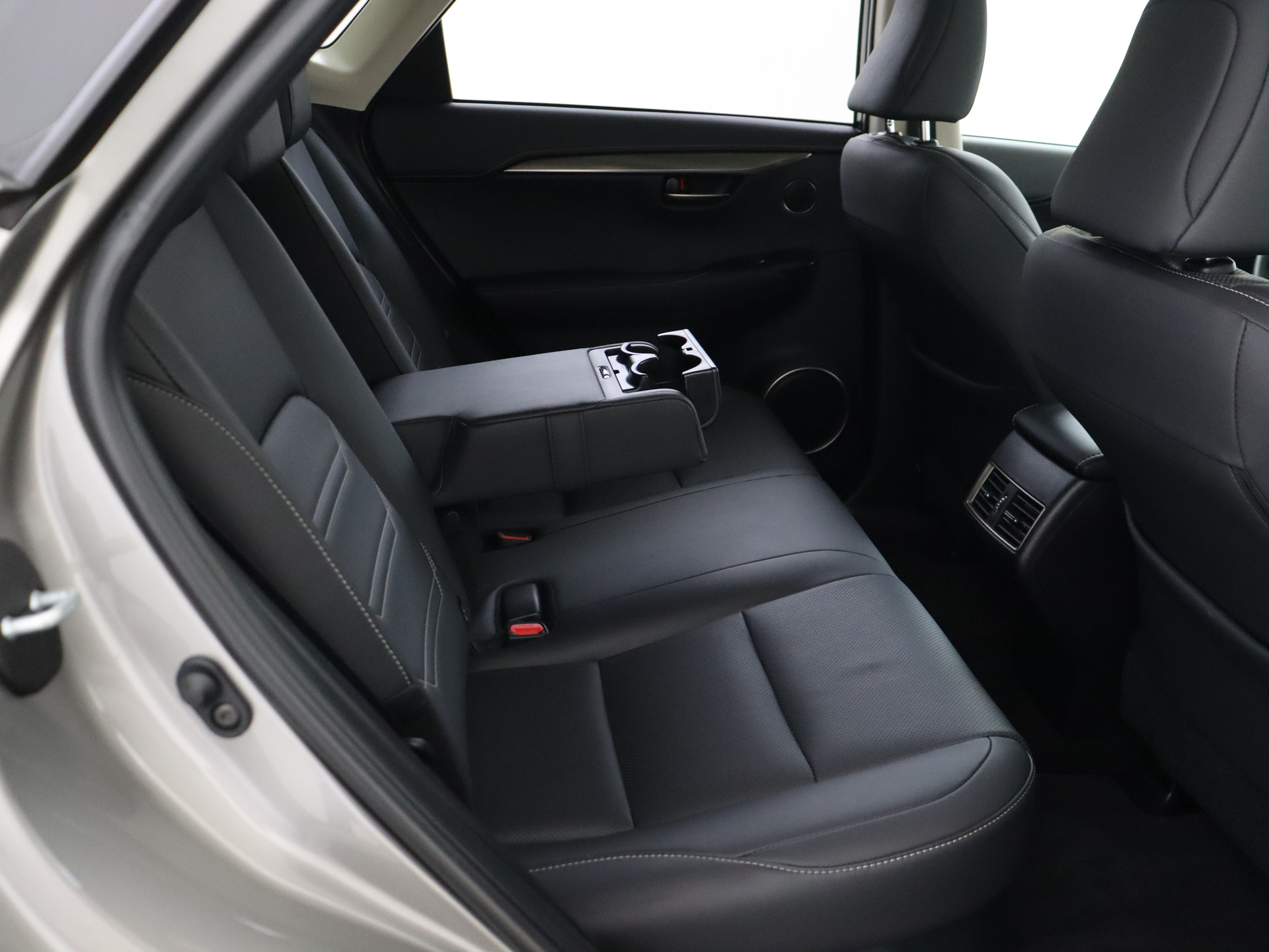 Foto van Lexus Lexus Nx300h