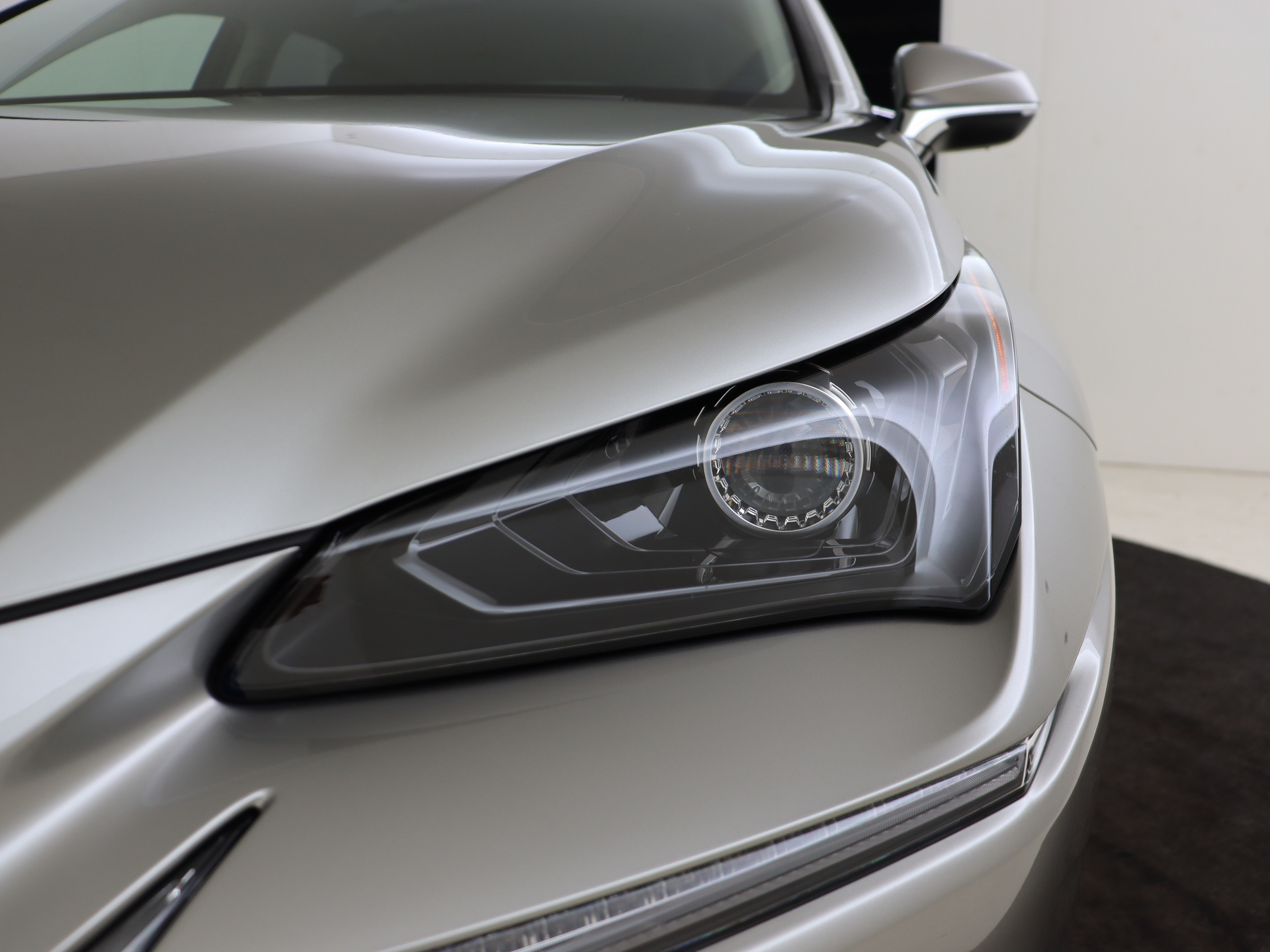 Foto van Lexus Lexus Nx300h
