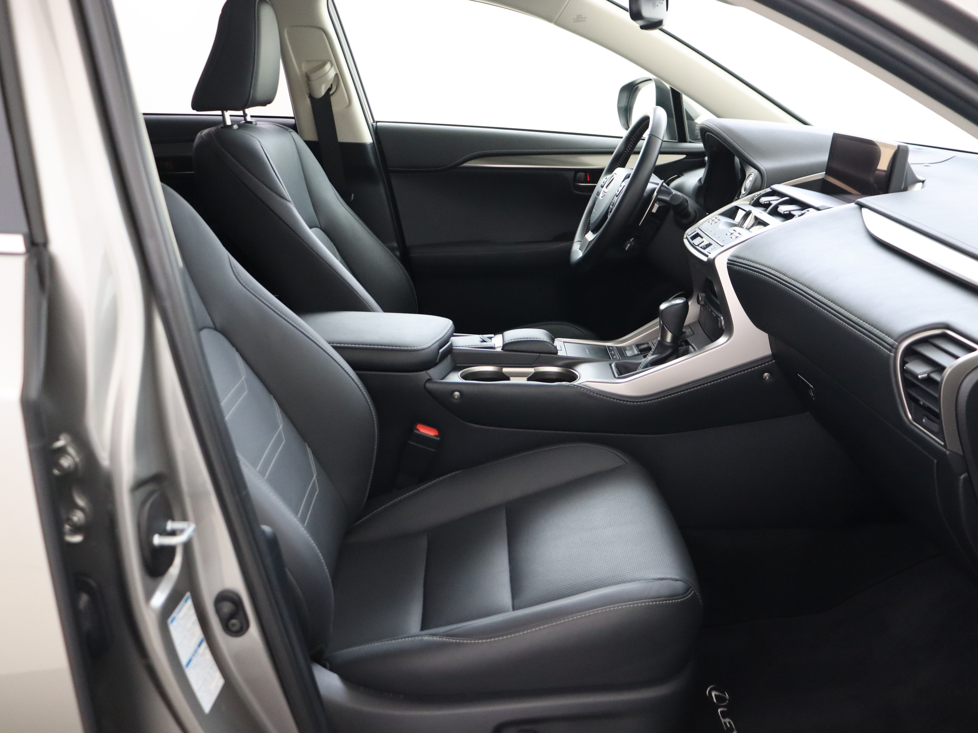 Foto van Lexus Lexus Nx300h