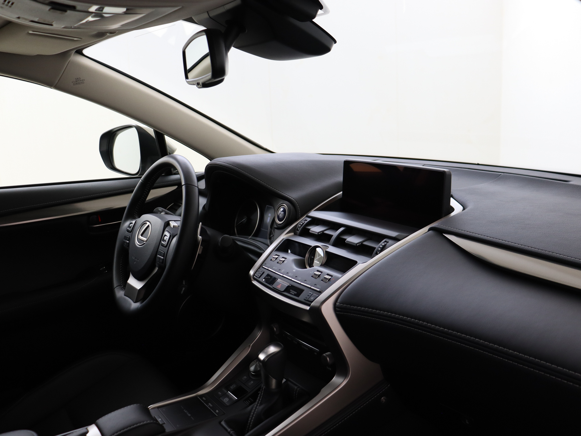 Foto van Lexus Lexus Nx300h