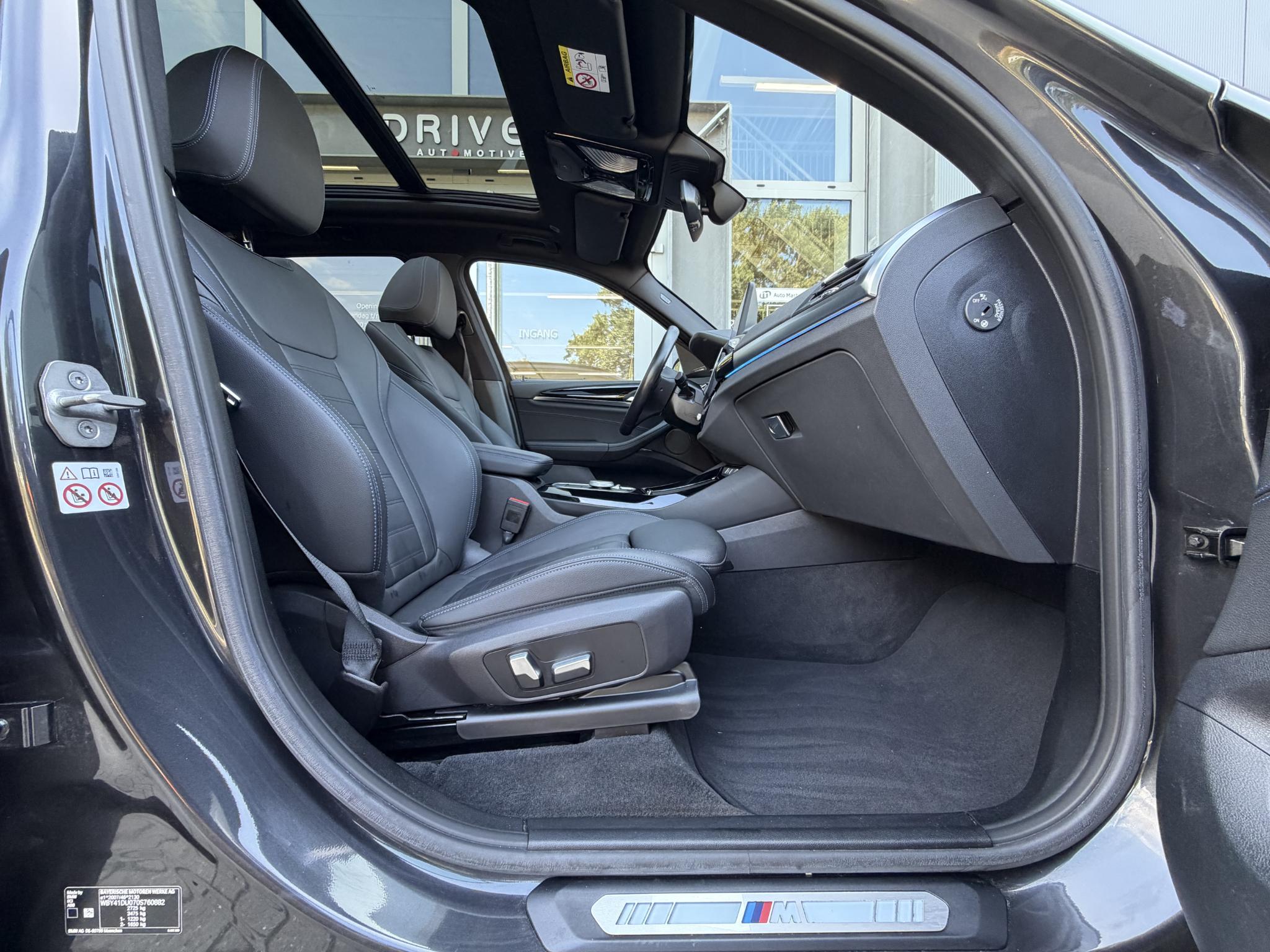 Foto van BMW Ix3