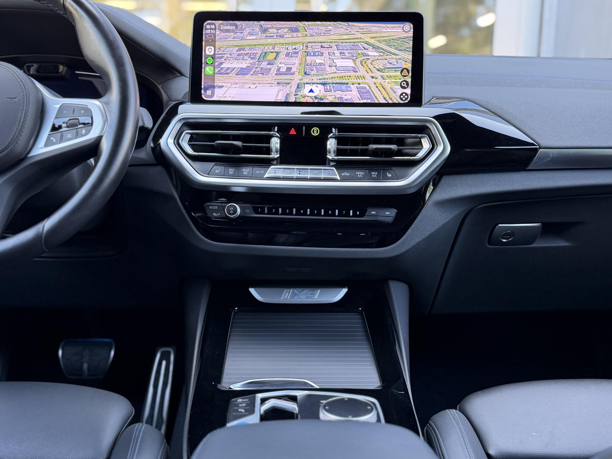 Foto van BMW Ix3