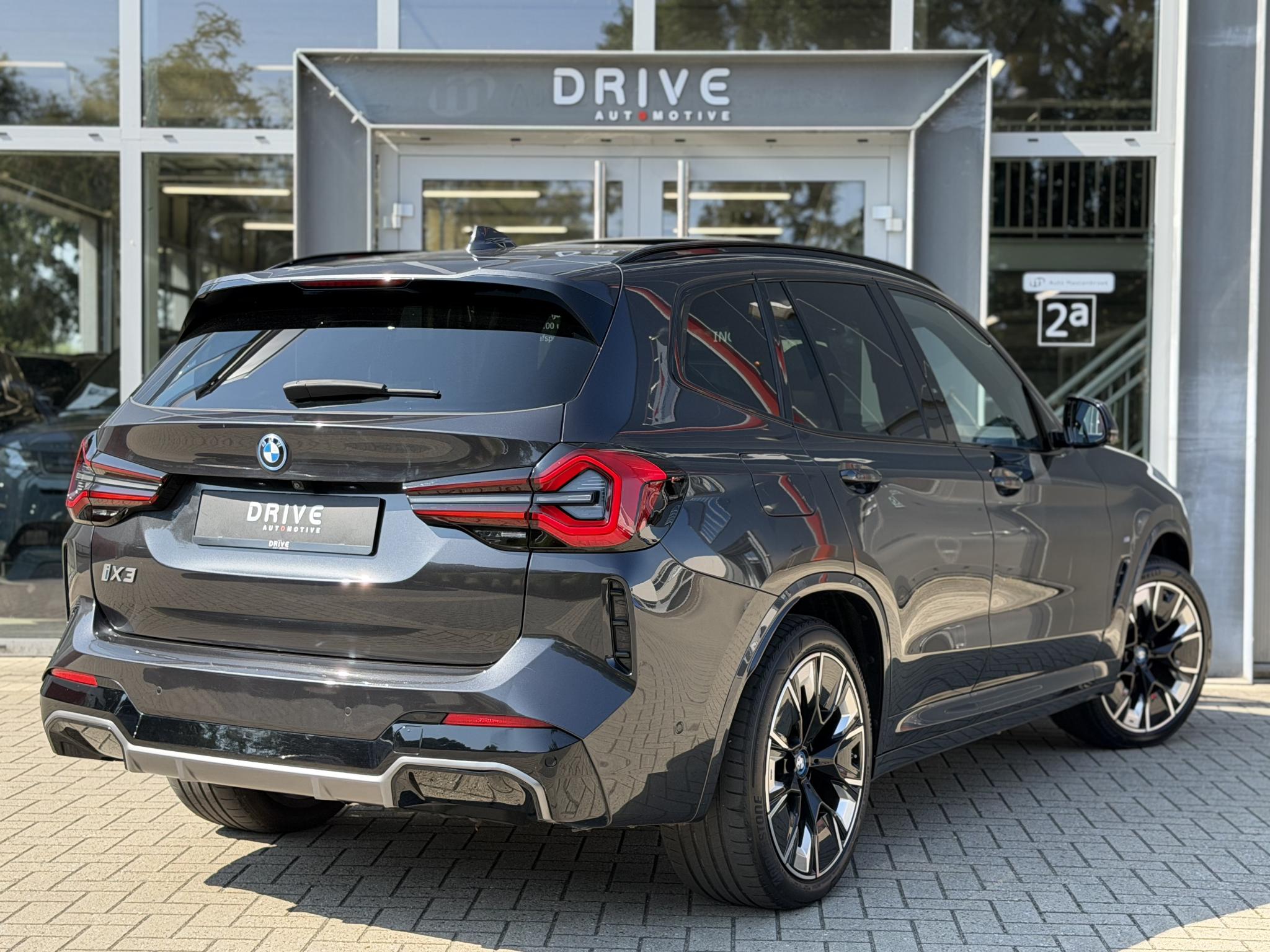 Foto van BMW Ix3