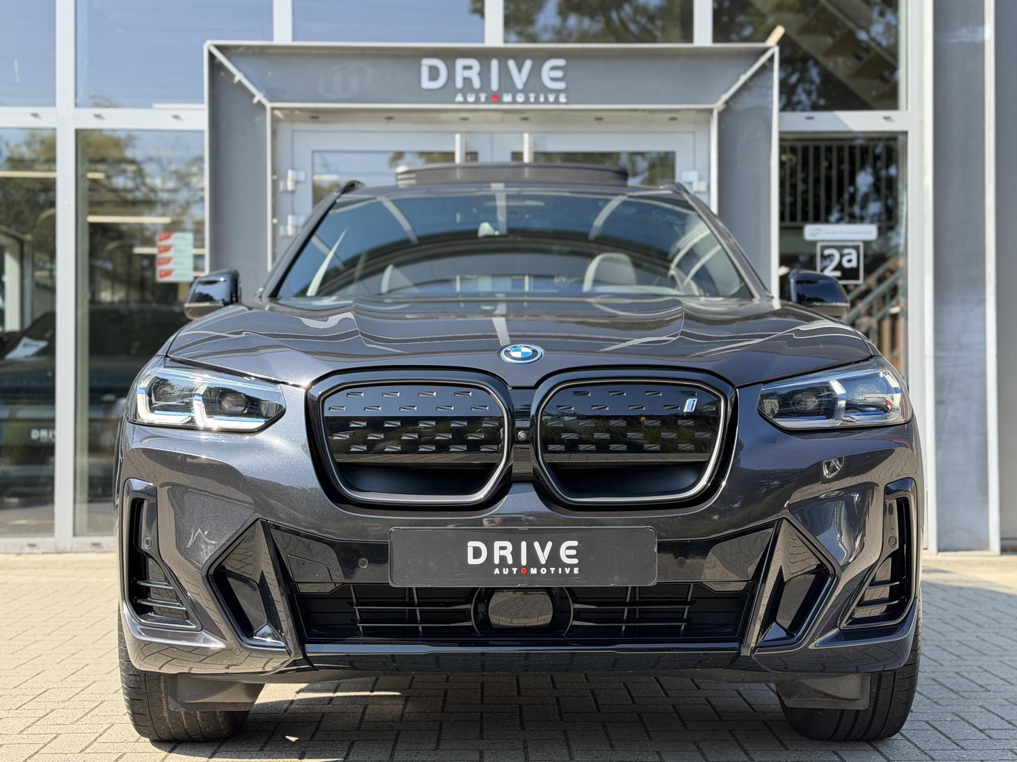 Foto van BMW Ix3