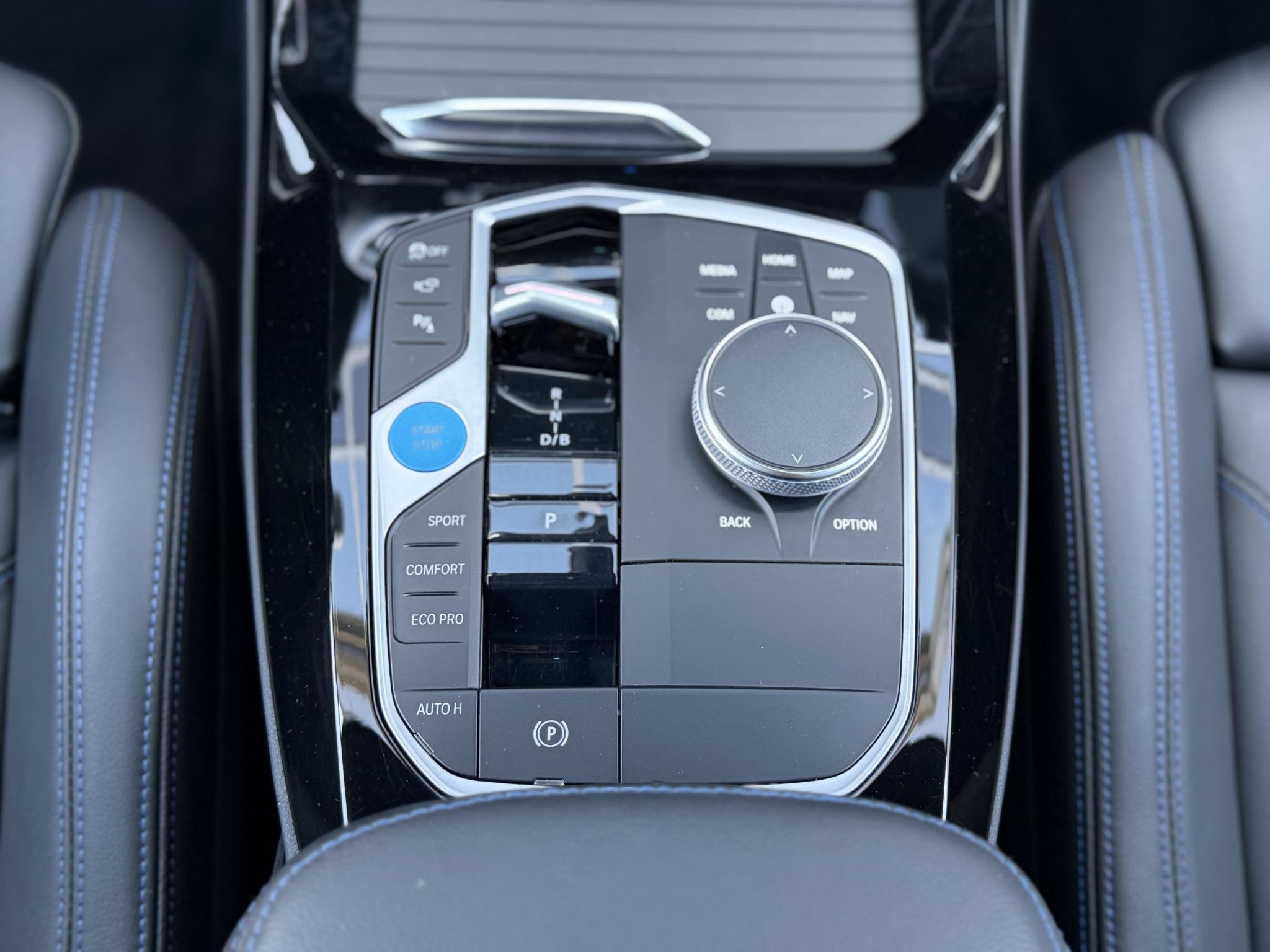 Foto van BMW Ix3