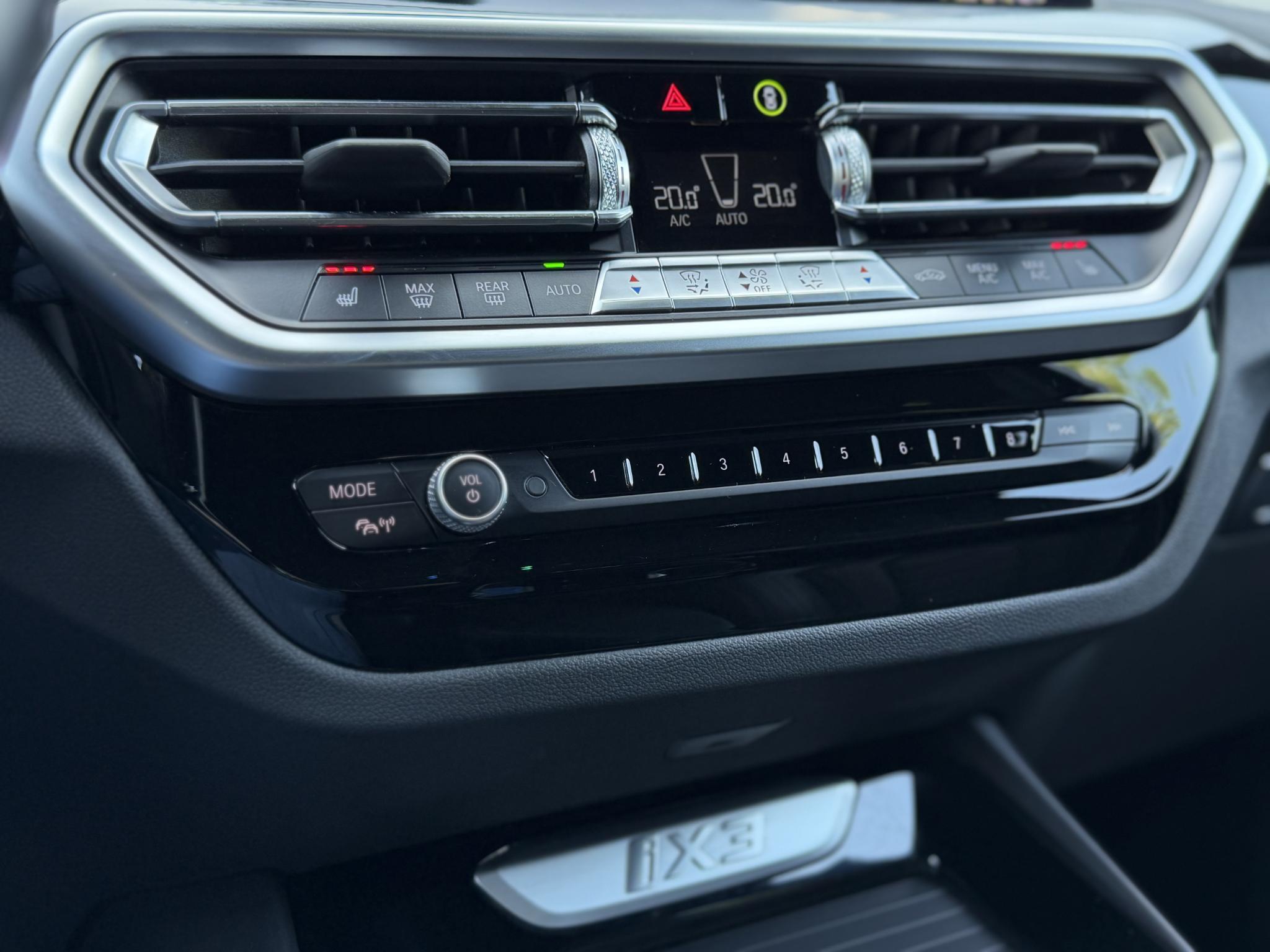 Foto van BMW Ix3