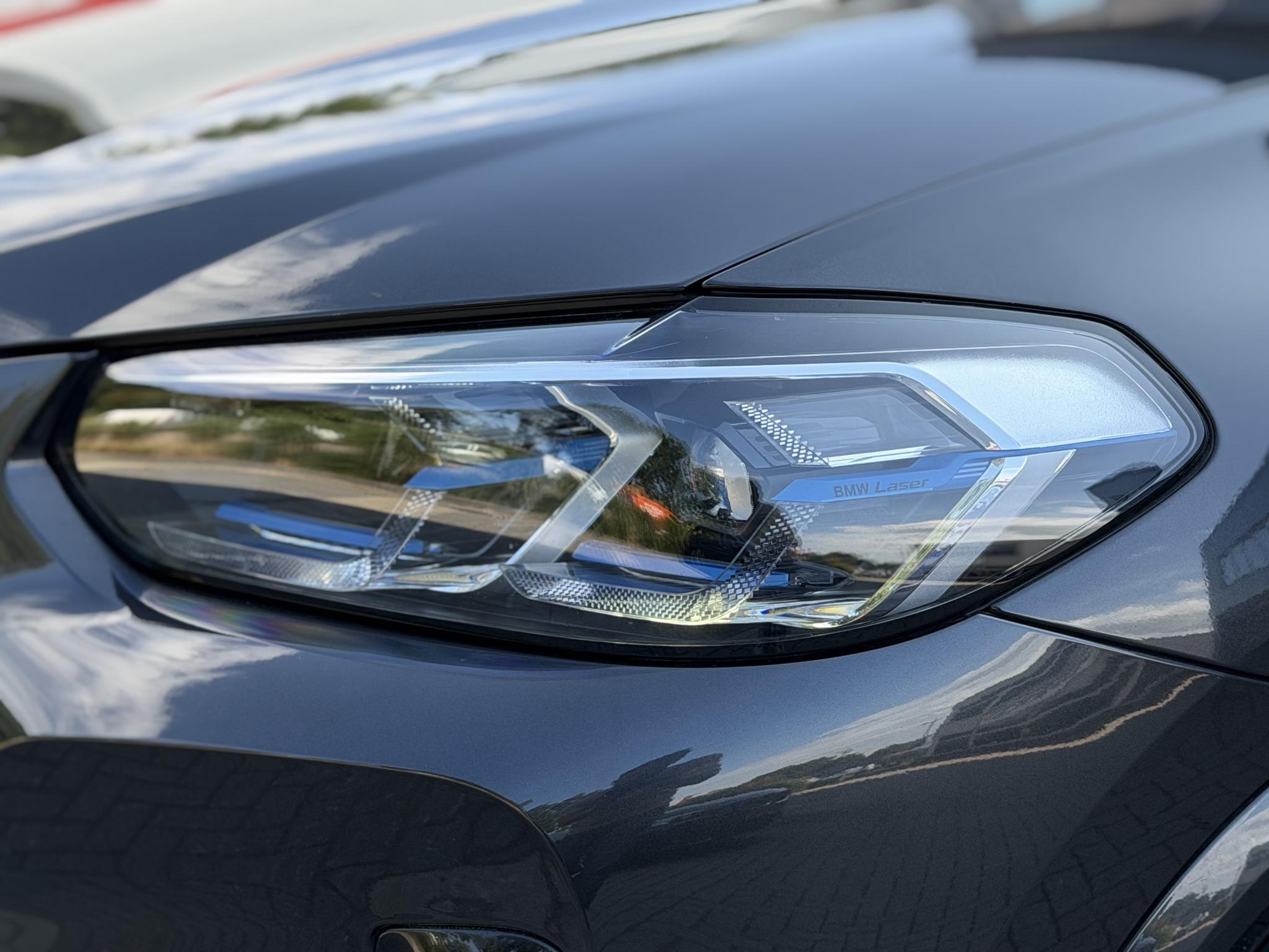 Foto van BMW Ix3