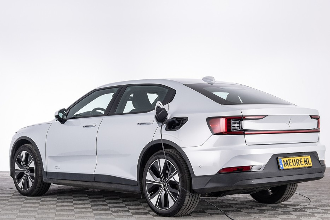 Foto van Polestar 2