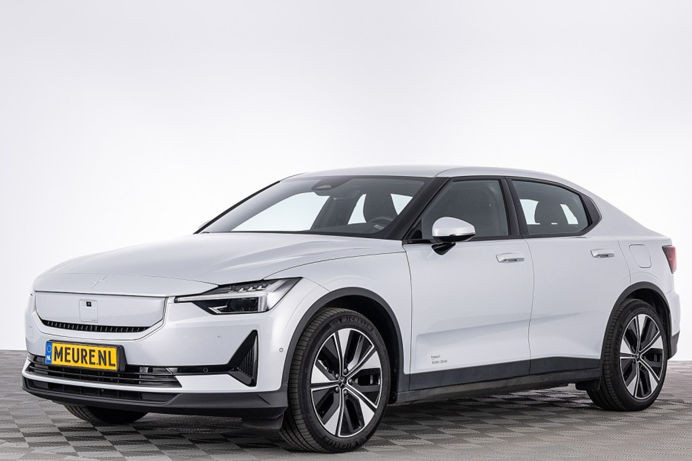 Foto van Polestar 2