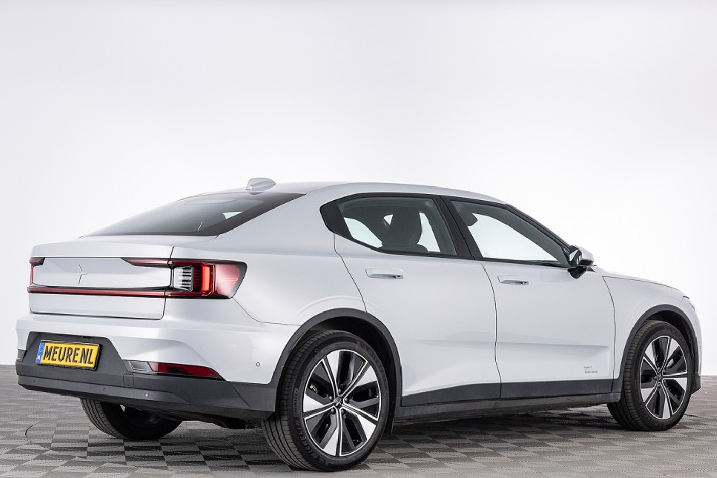 Foto van Polestar 2