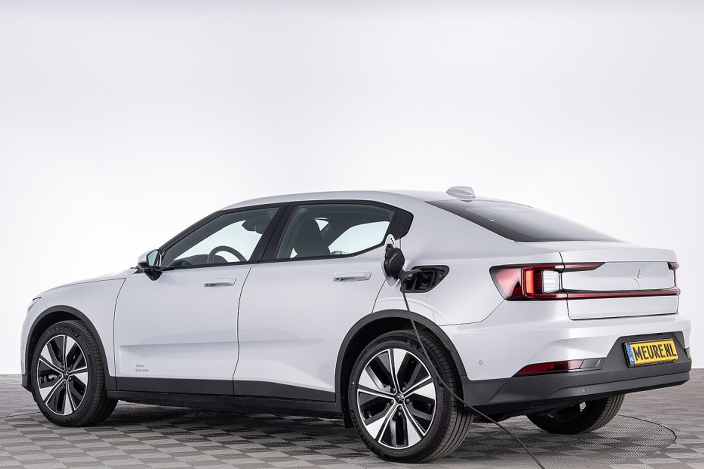 Foto van Polestar 2