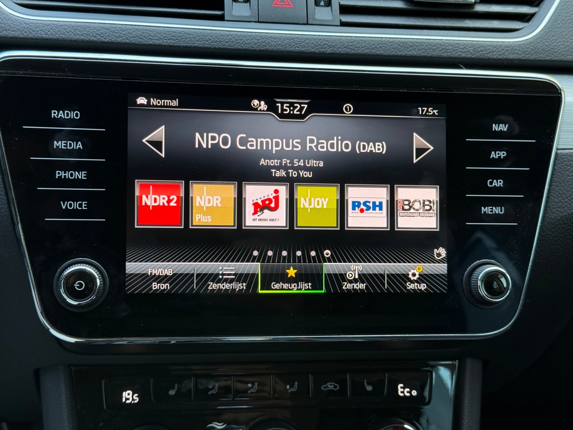 Foto van Skoda Superb Combi