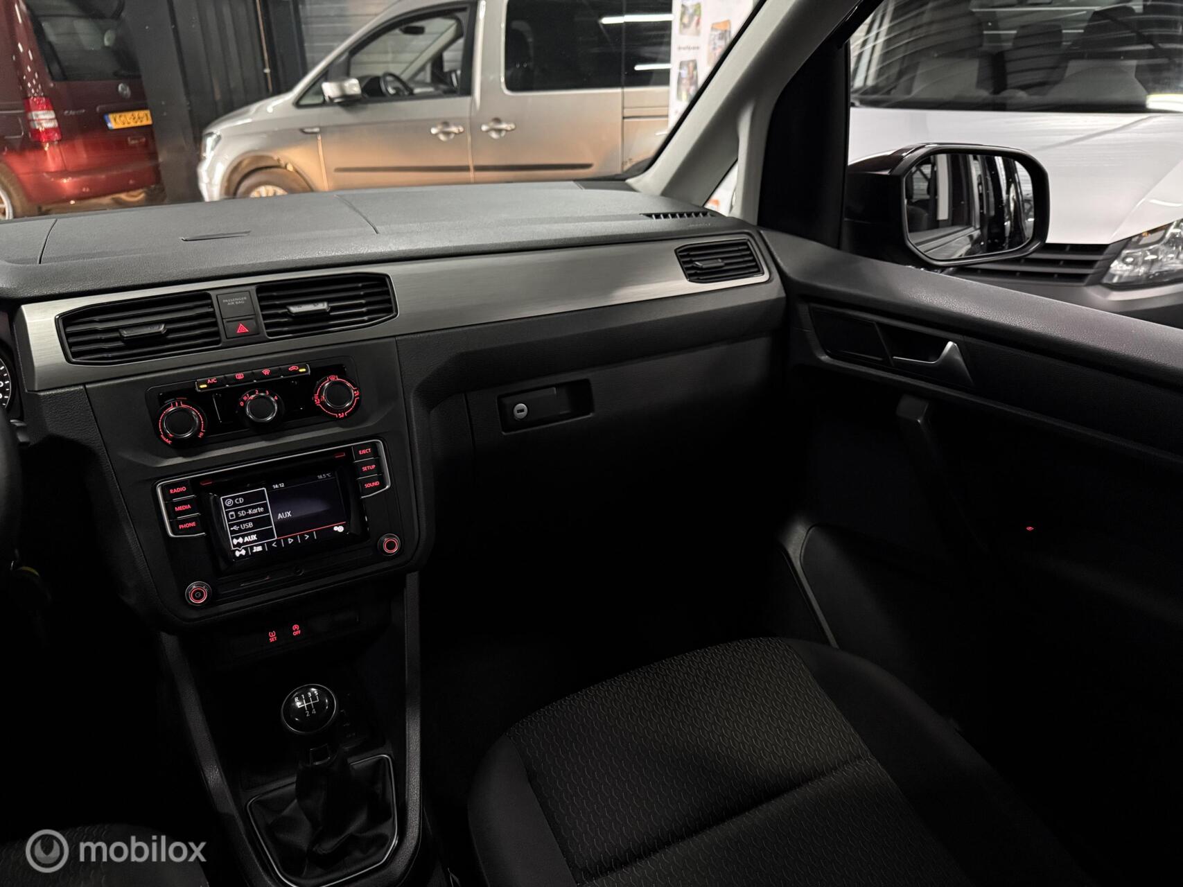 Foto van Volkswagen Caddy Combi
