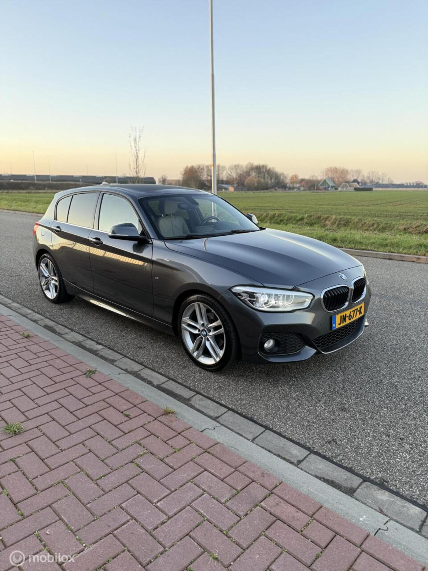 BMW 116i 116i High Executive 2016 - voorkant
