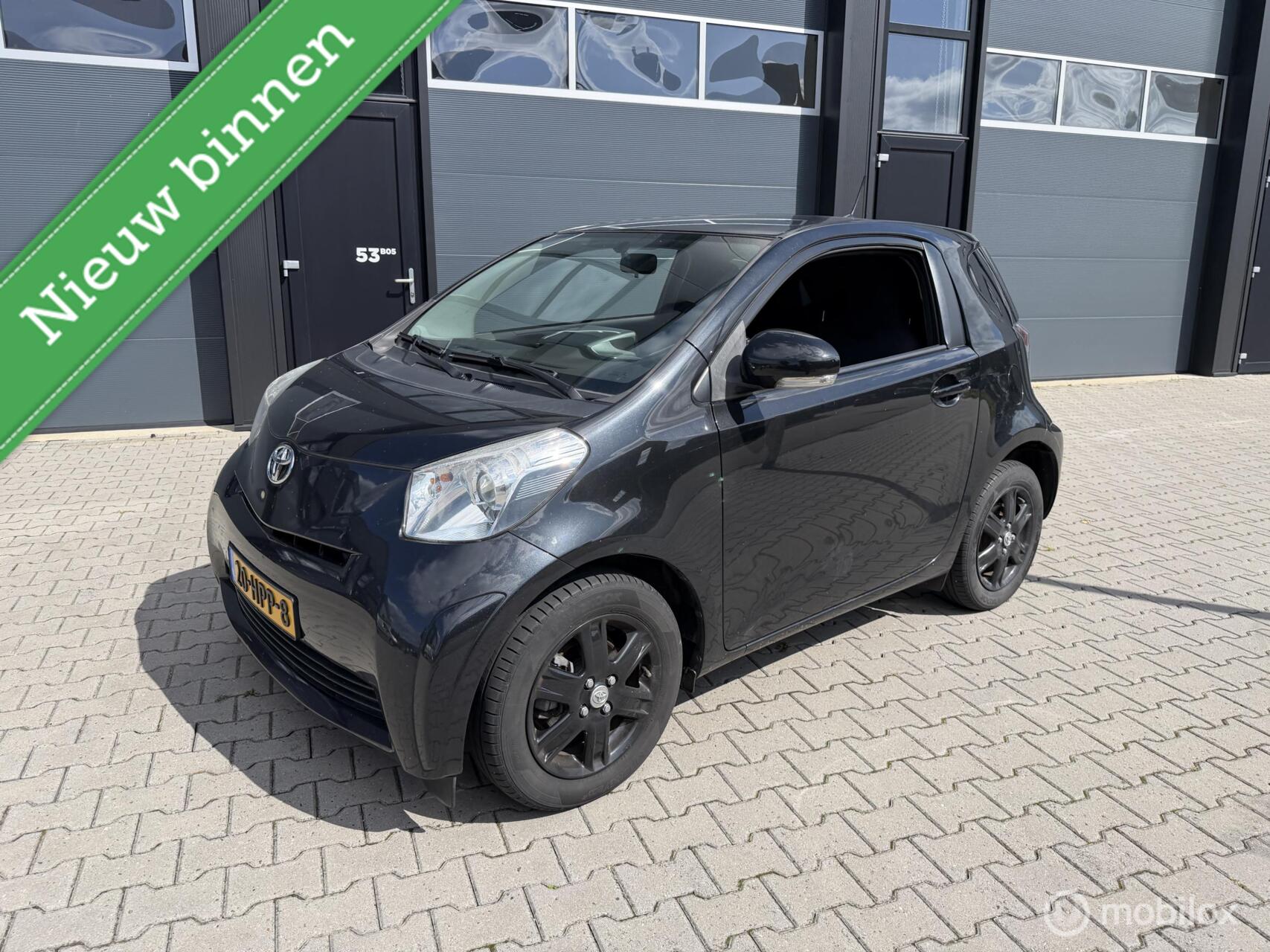 Toyota Toyota Iq 1.0 VVTi Comfort 2009 - voorkant