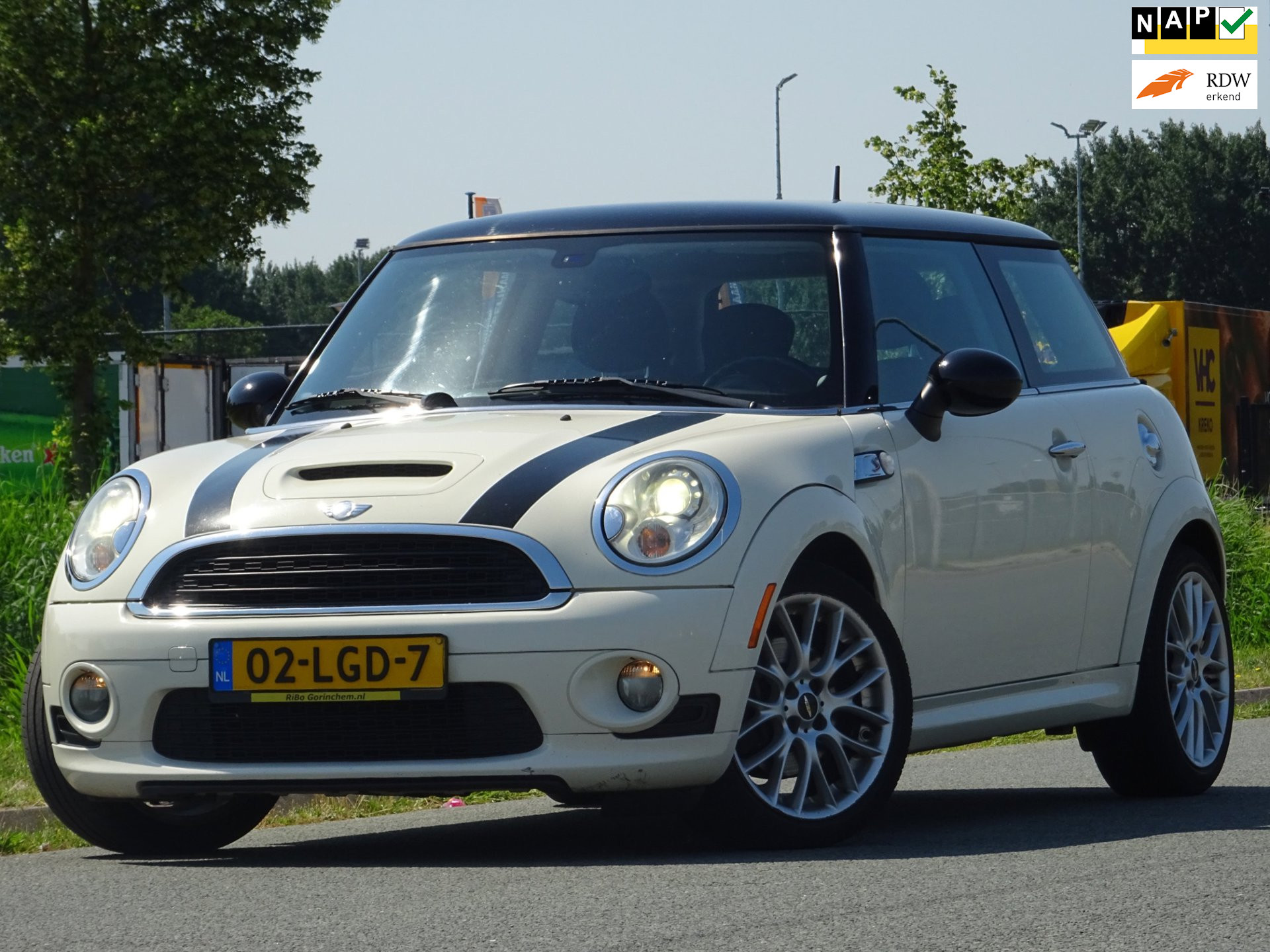 Mini Cooper S 1.6 Cooper S Chili NAP/NAVI/XENON/PDC/H&K/NW APK 2010 - voorkant