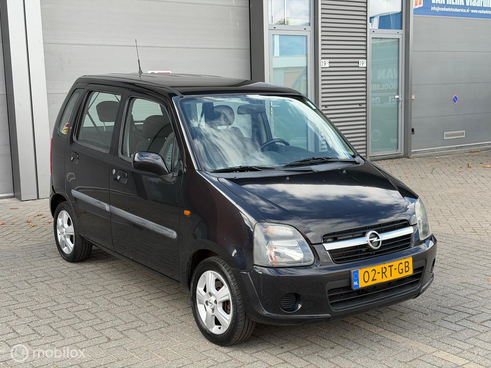 Foto van Opel Agila