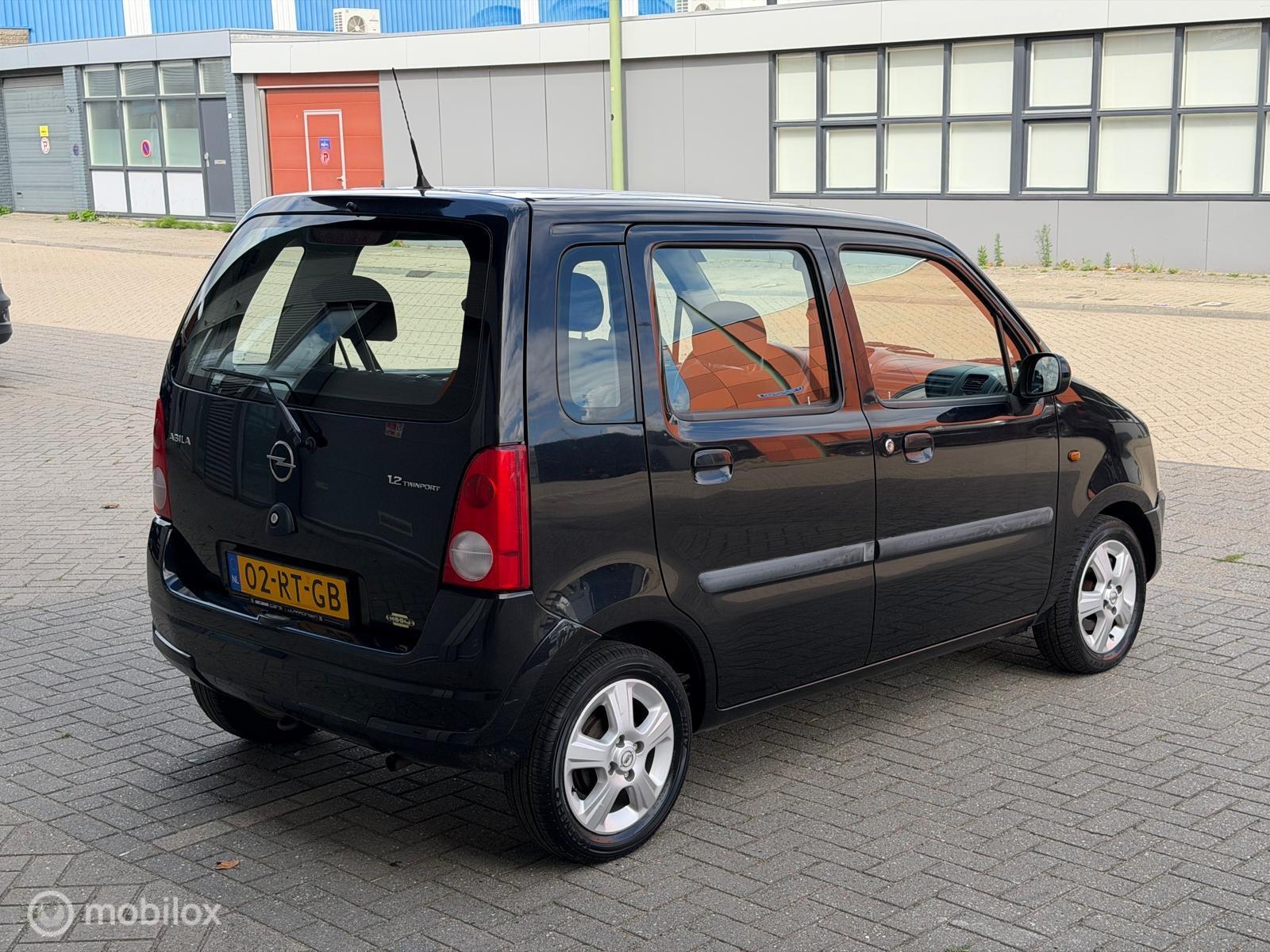Foto van Opel Agila