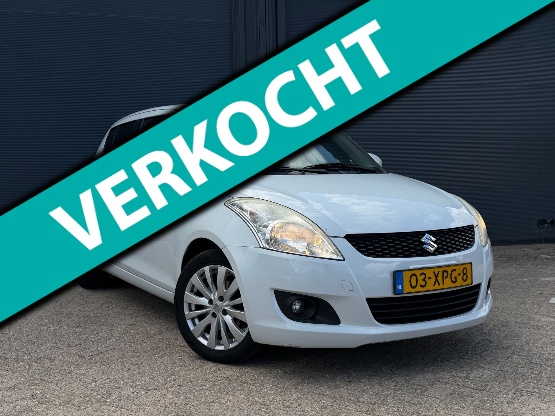Suzuki Swift 1.2 Exclusive | Keyless | Airco | Stoelverwarming | 2012 - voorkant