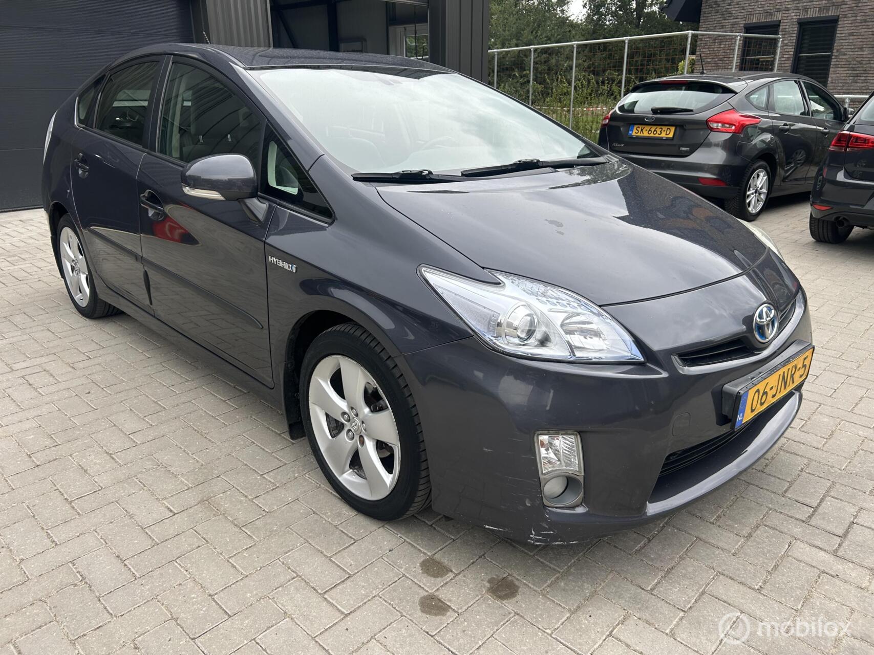 Toyota Toyota Prius 1.8 Aspiration HUD Navi Keyless 2009 - voorkant