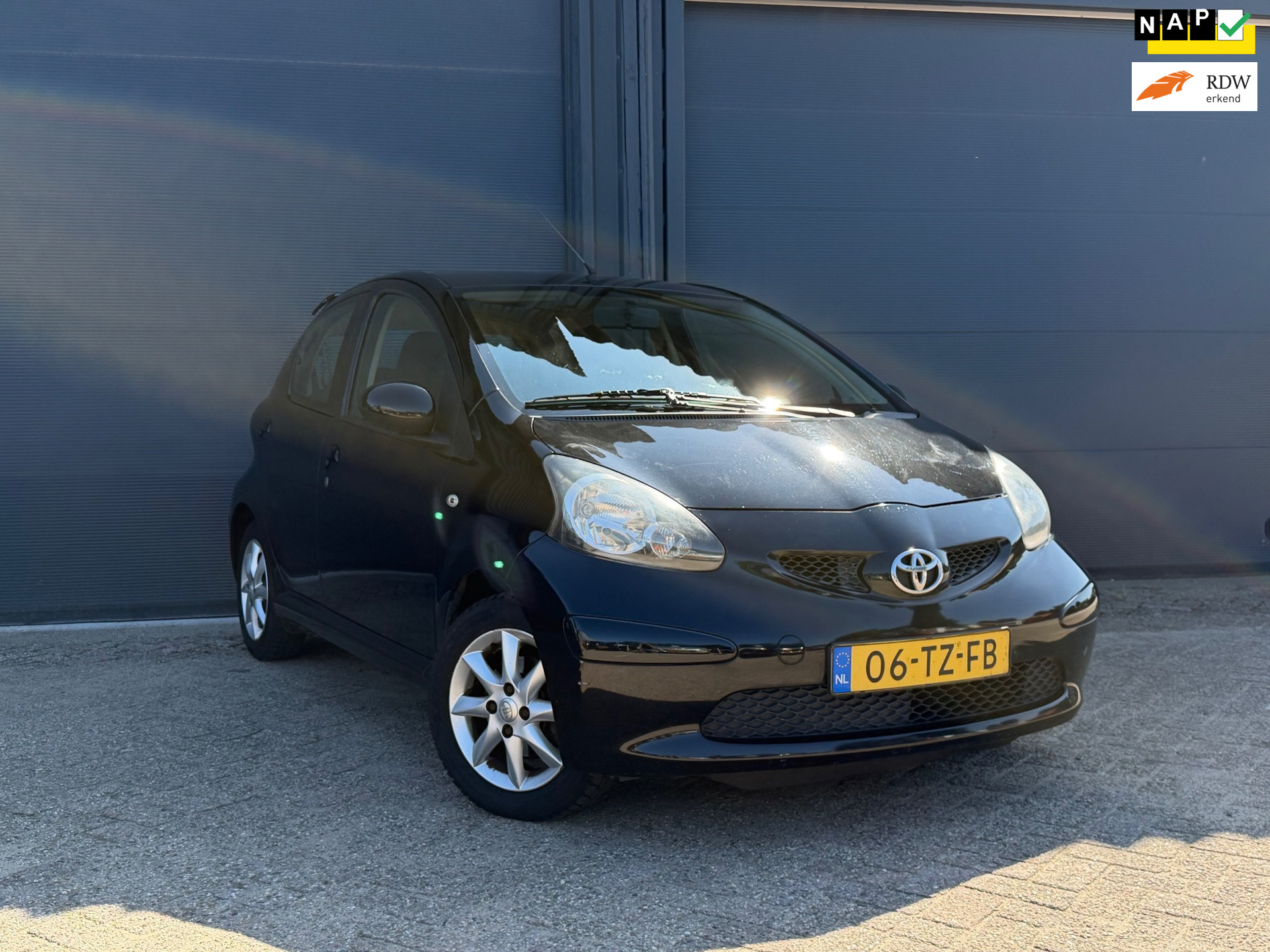 Toyota Toyota Aygo 1.0 | 5 Deurs | Centrale Vergrendeling | E-Ramen | 2007 - voorkant