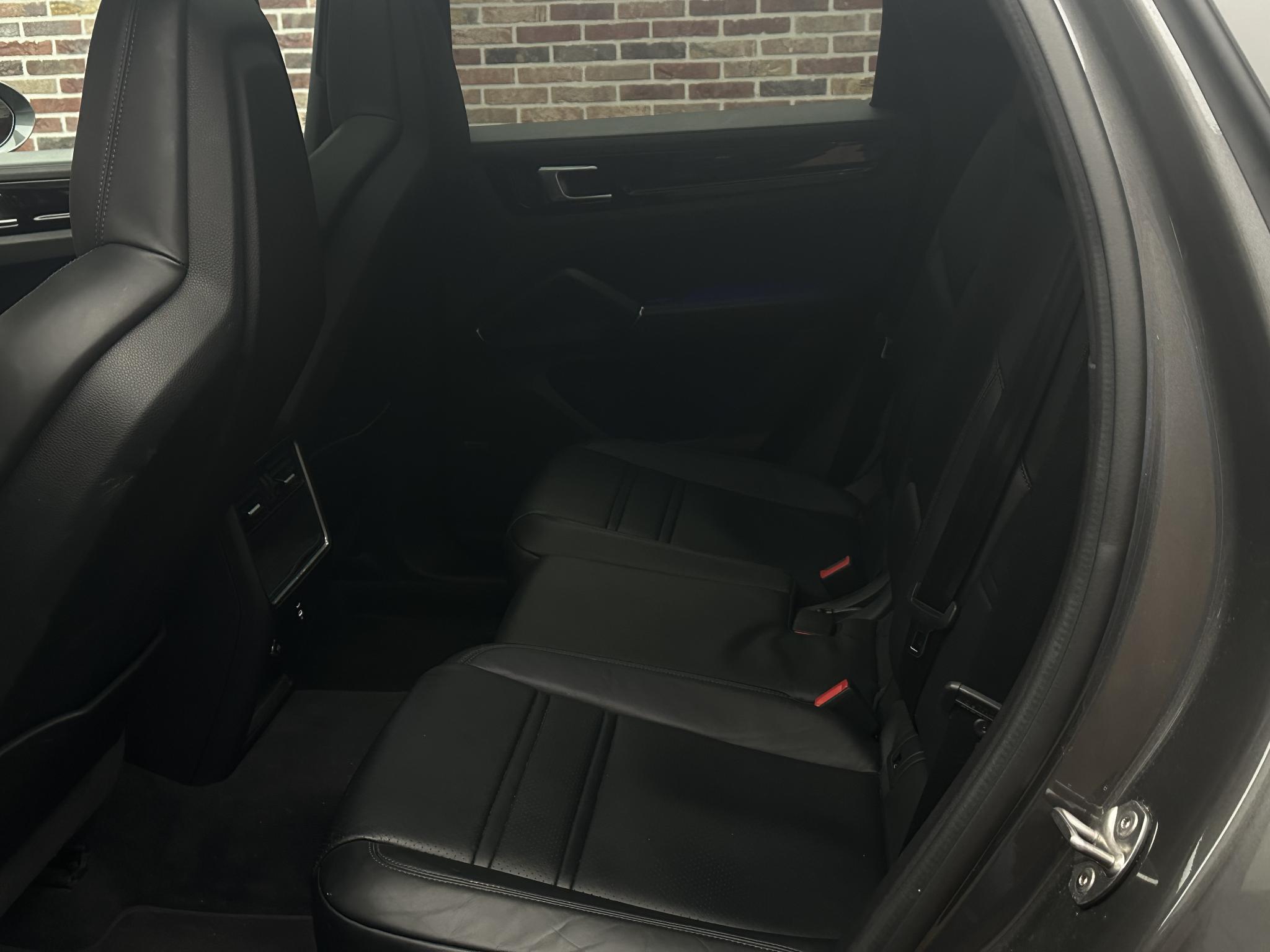 Foto van Porsche Cayenne E-hybrid