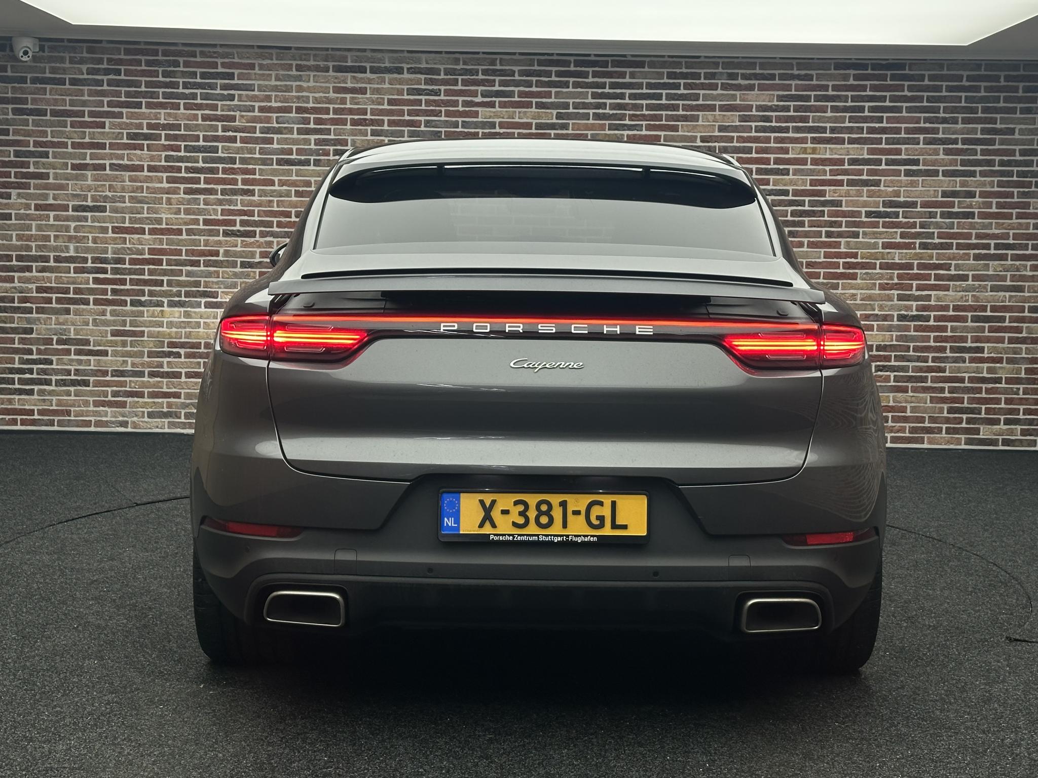 Foto van Porsche Cayenne E-hybrid