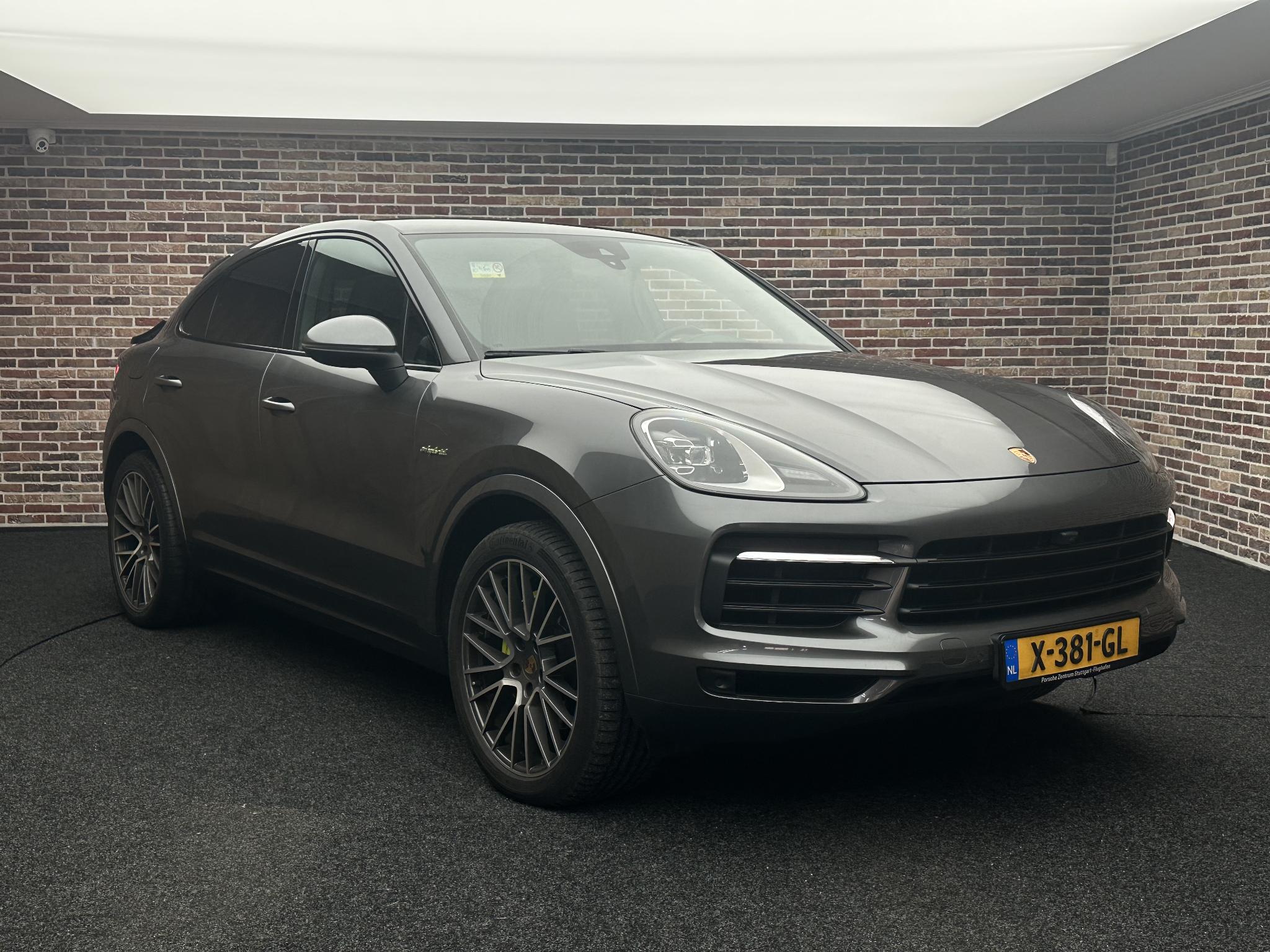 Foto van Porsche Cayenne E-hybrid