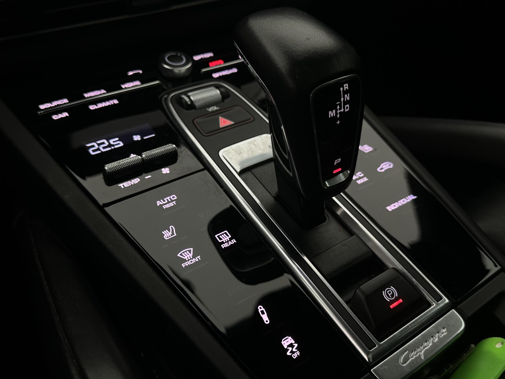 Foto van Porsche Cayenne E-hybrid