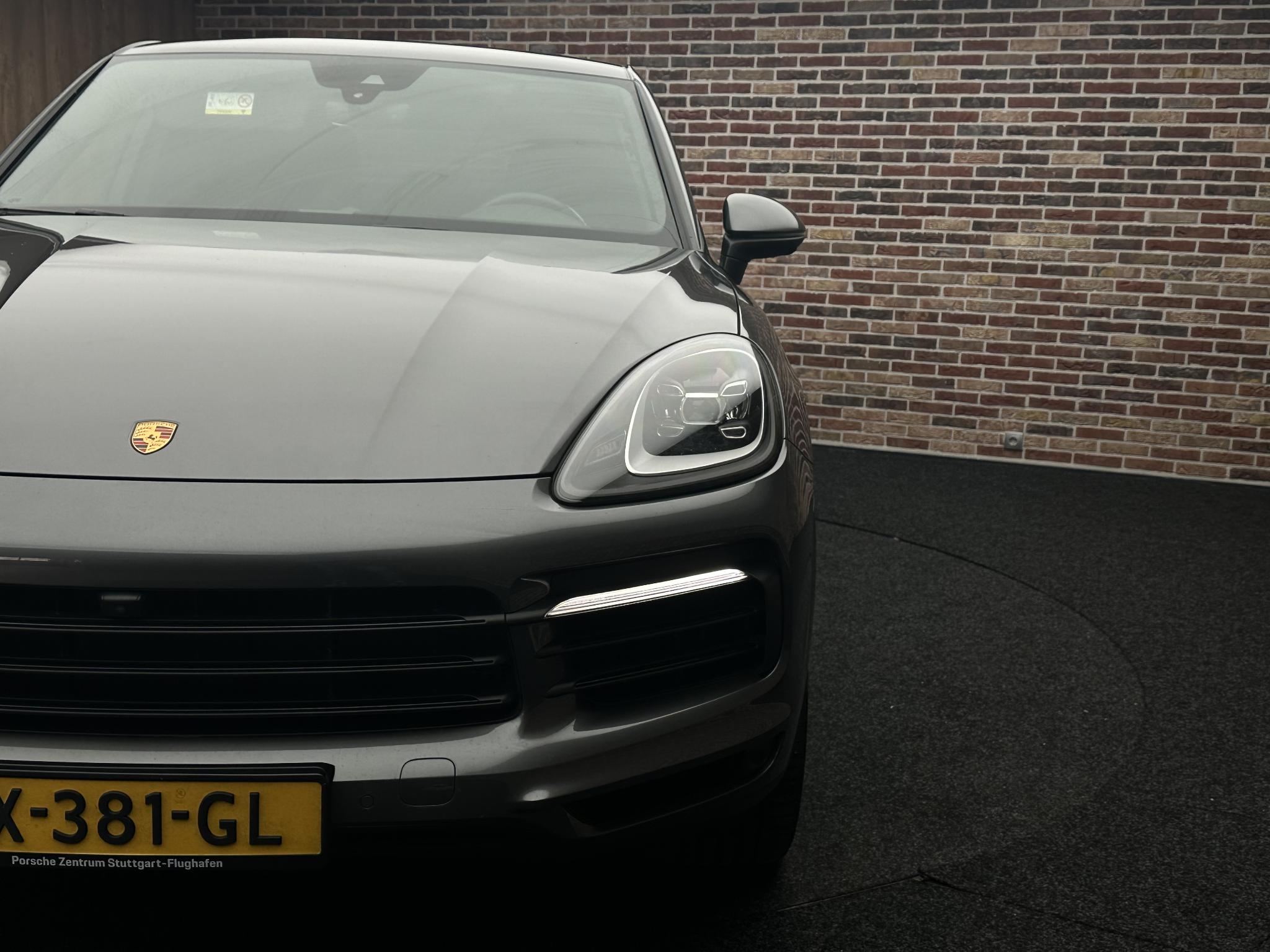 Foto van Porsche Cayenne E-hybrid
