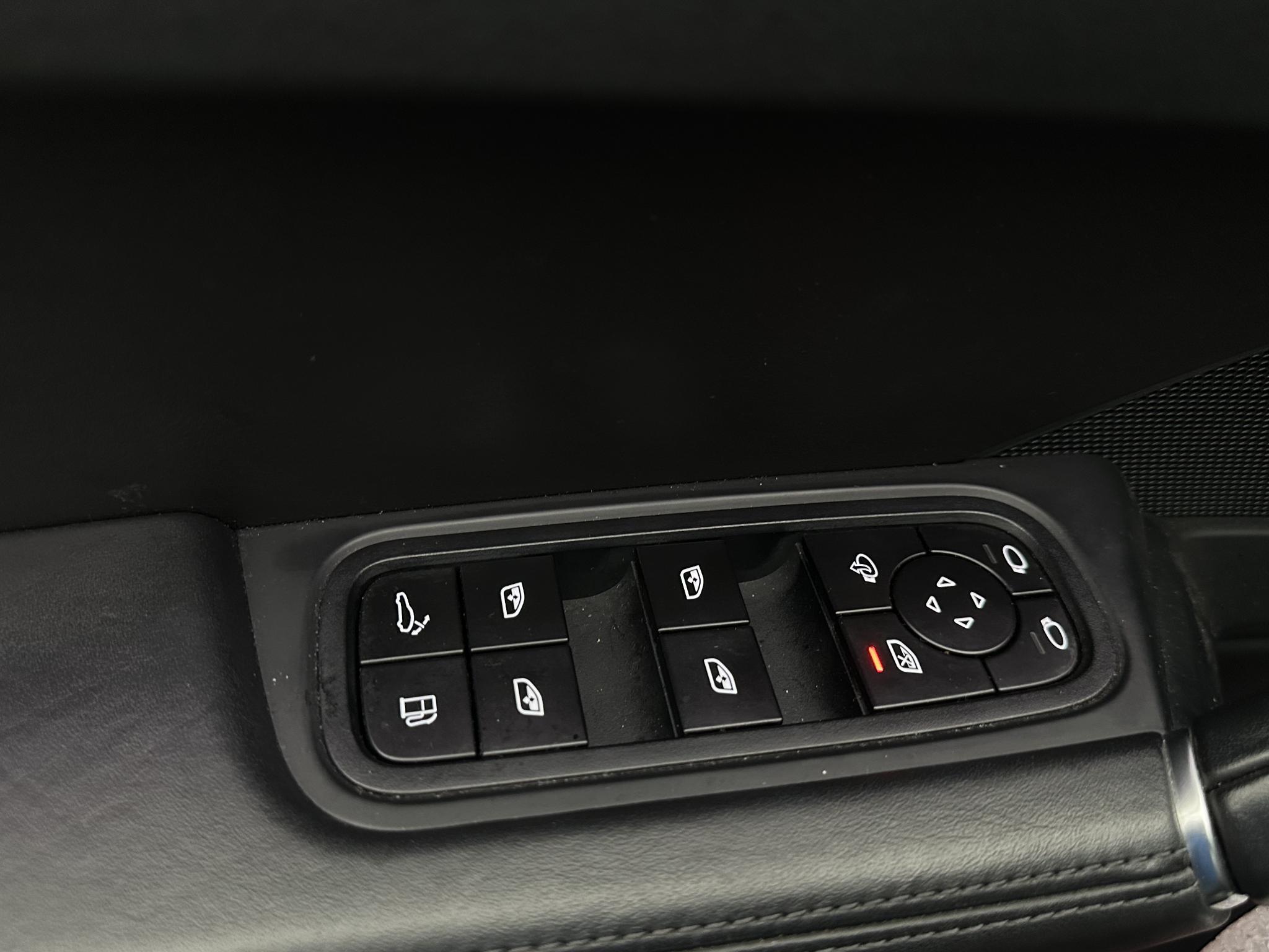 Foto van Porsche Cayenne E-hybrid