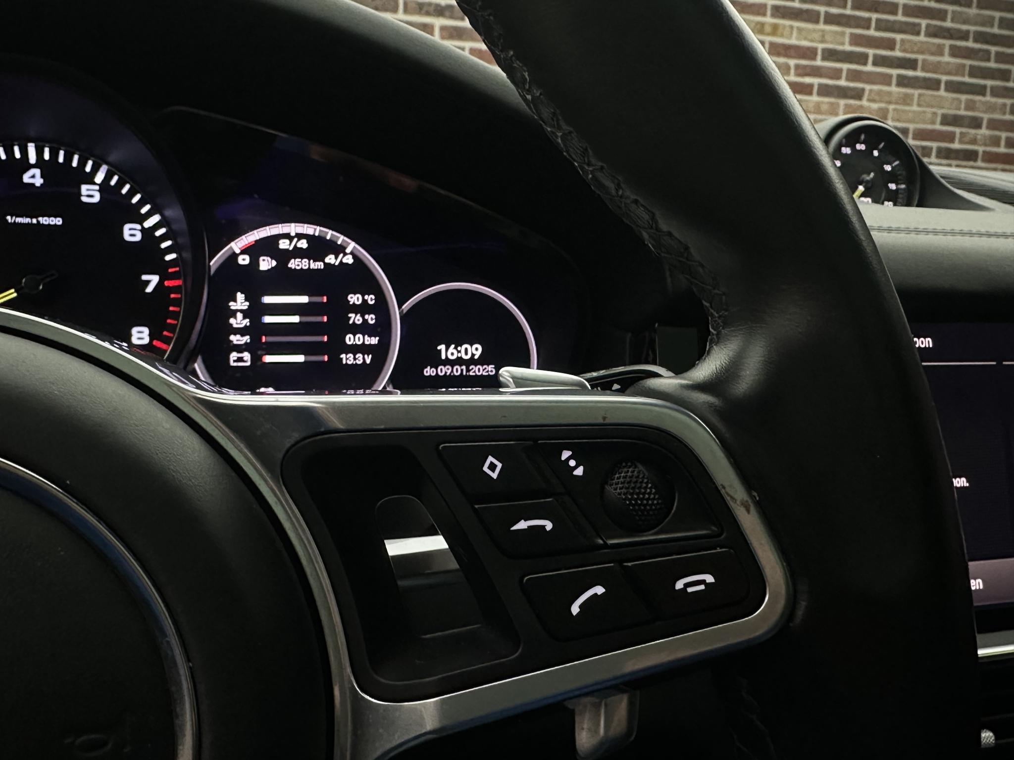 Foto van Porsche Cayenne E-hybrid